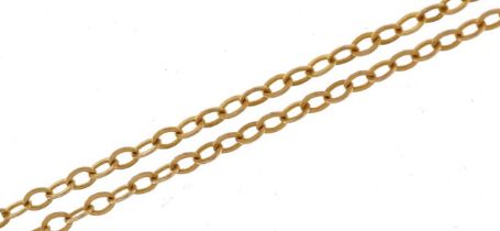 9ct gold fine chain link necklace, 46cm in length, 0.9g
