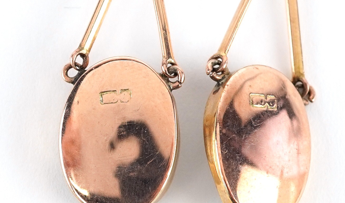 Pair of antique 9ct rose gold mother of pearl drop earrings, 4.5cm high, total 5.4g - Image 3 of 3