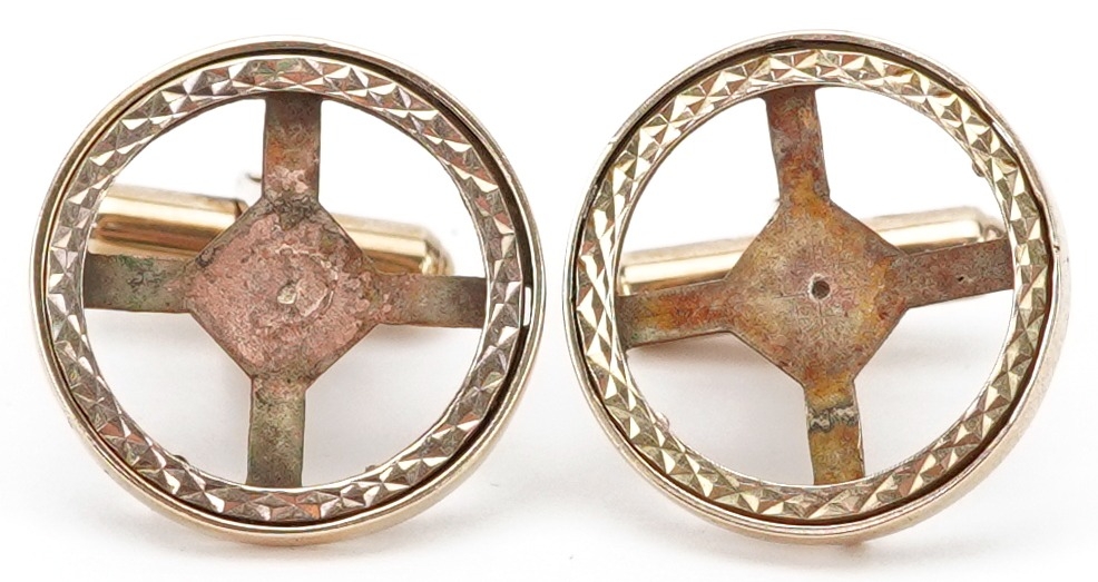 Pair of 9ct gold half sovereign cufflink mounts, each 2.1cm in diameter, total 9.2g