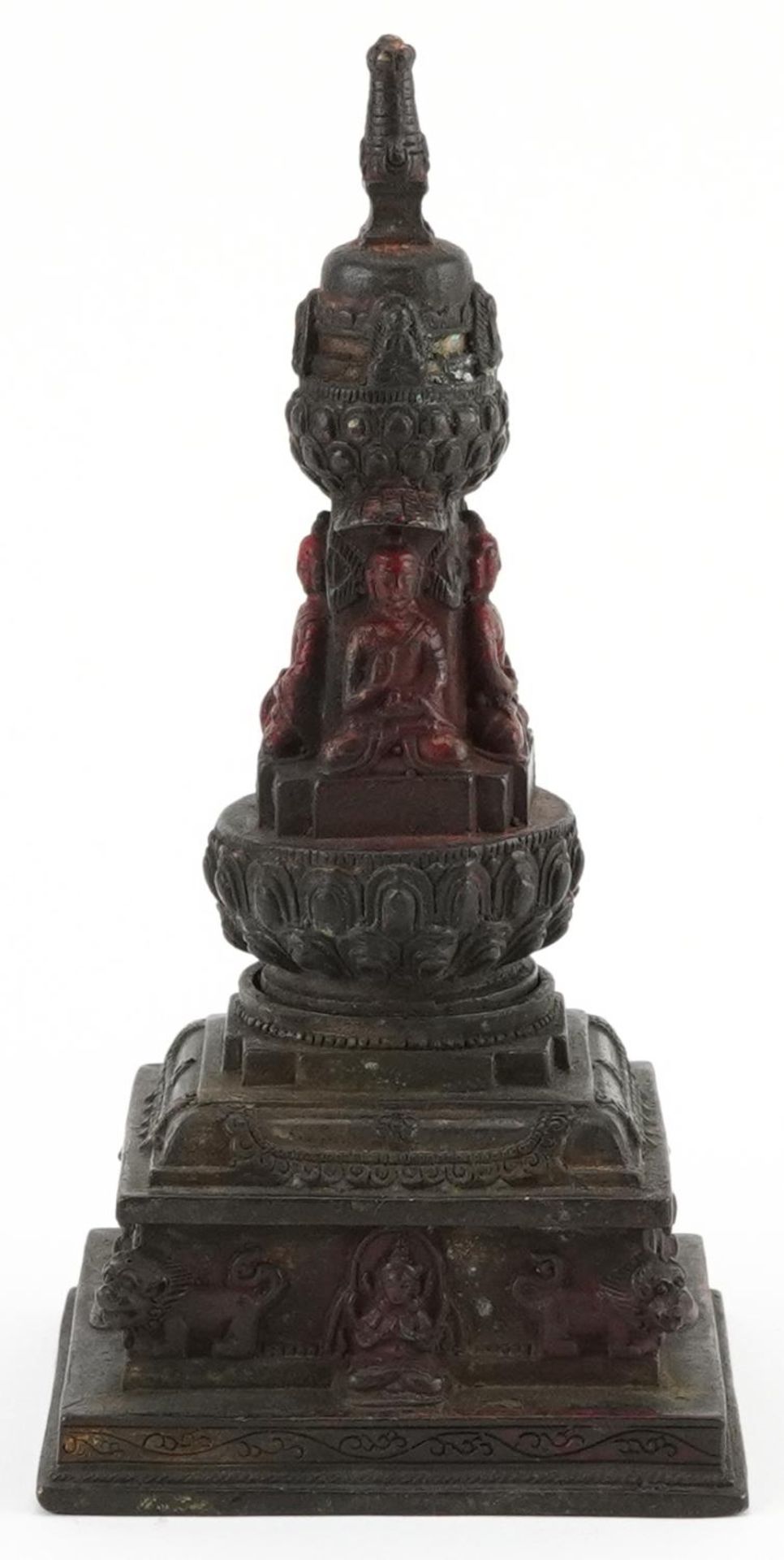 Chino Tibetan partially gilt and lacquered stupa, 20cm high - Bild 4 aus 7