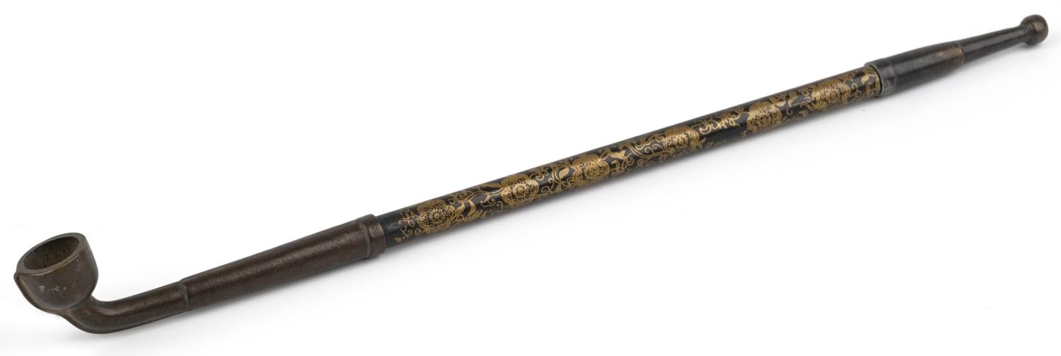 Chinese patinated bronze and metal opium pipe with foliate decoration, 48cm in length - Image 4 of 4