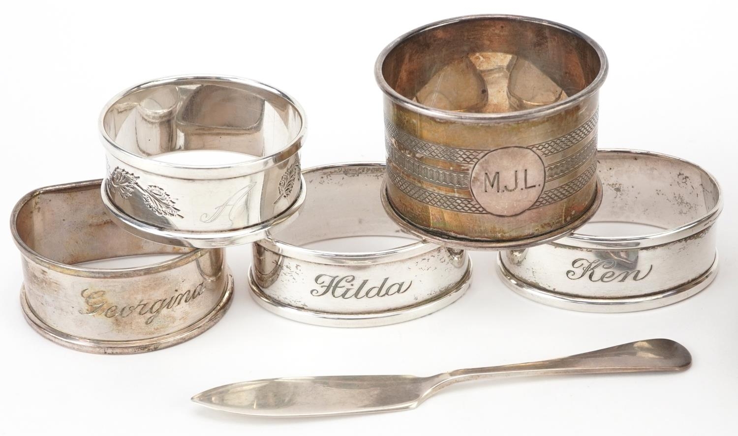 Edwardian and later silver objects comprising five napkin rings, butter knife and shell shaped - Image 2 of 8