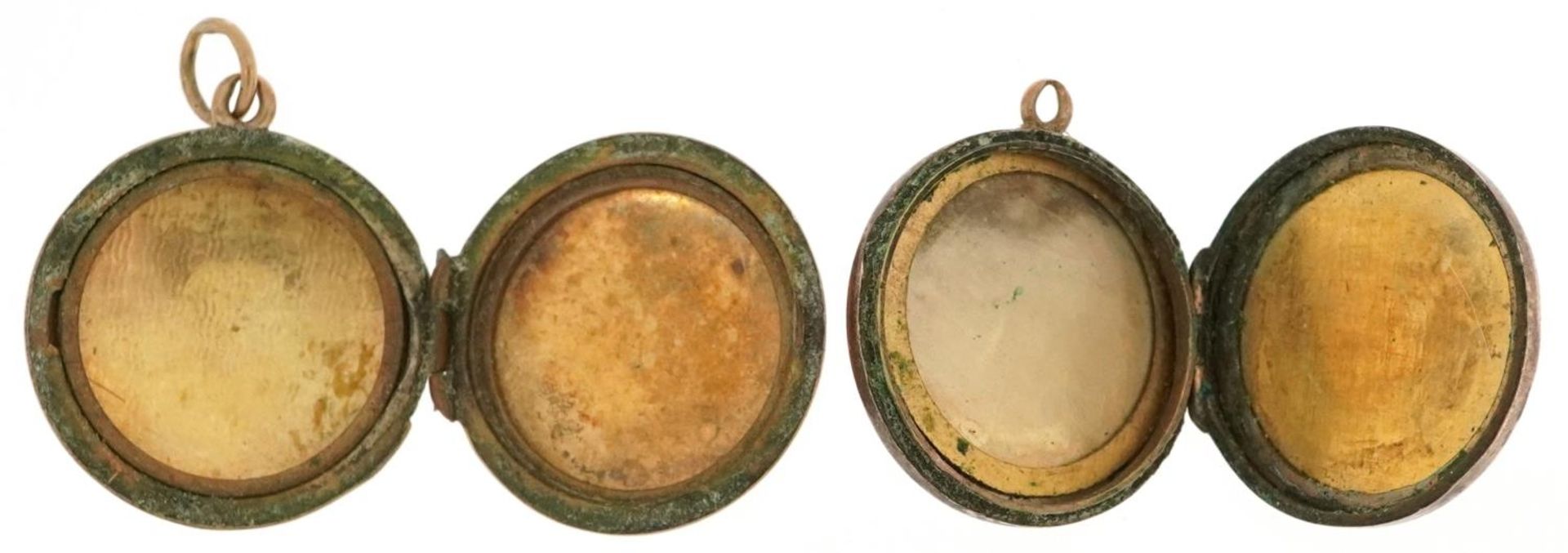 Two Victorian and later 9ct gold back and front lockets, one engraved with a bird and flowers, - Image 2 of 4