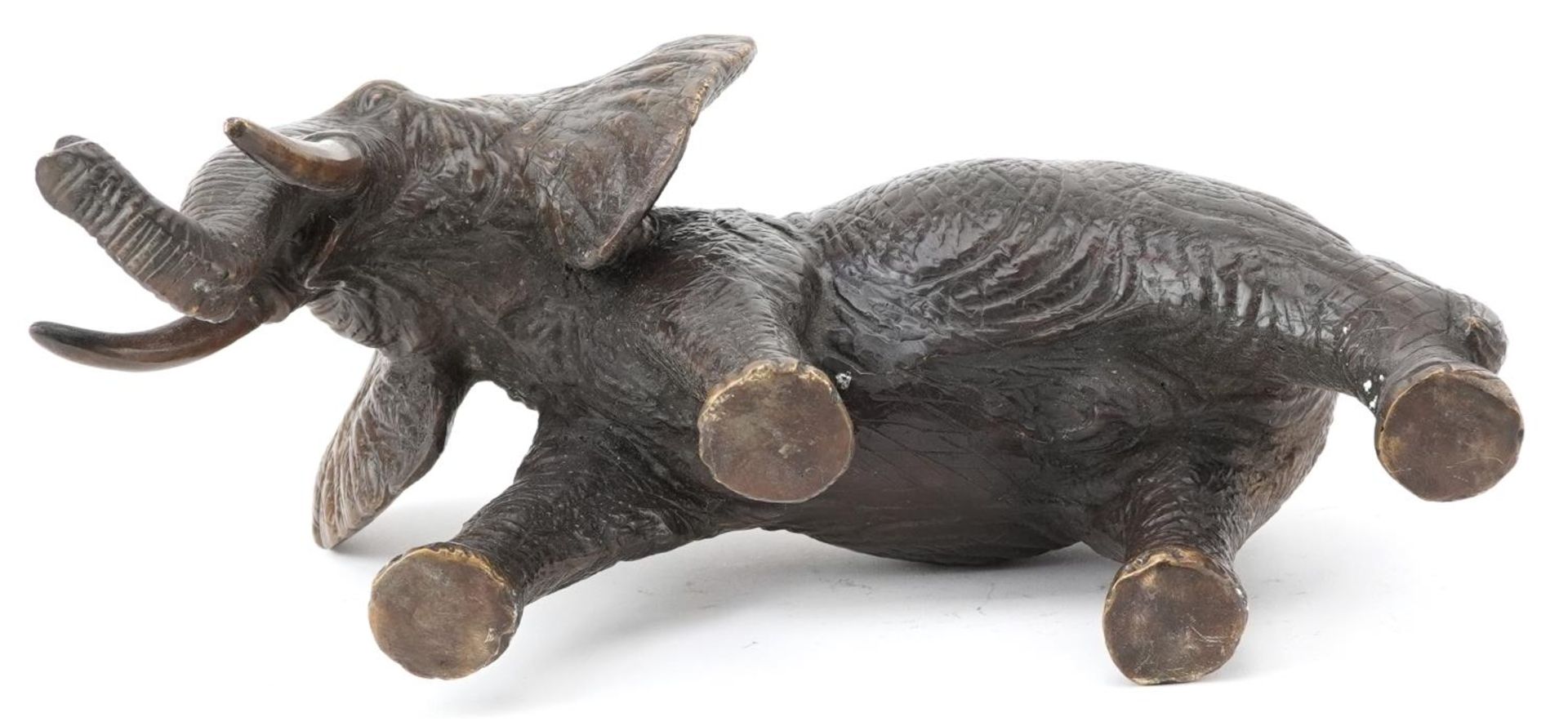 Japanese patinated okimono of a bull elephant, 30cm in length - Bild 7 aus 7