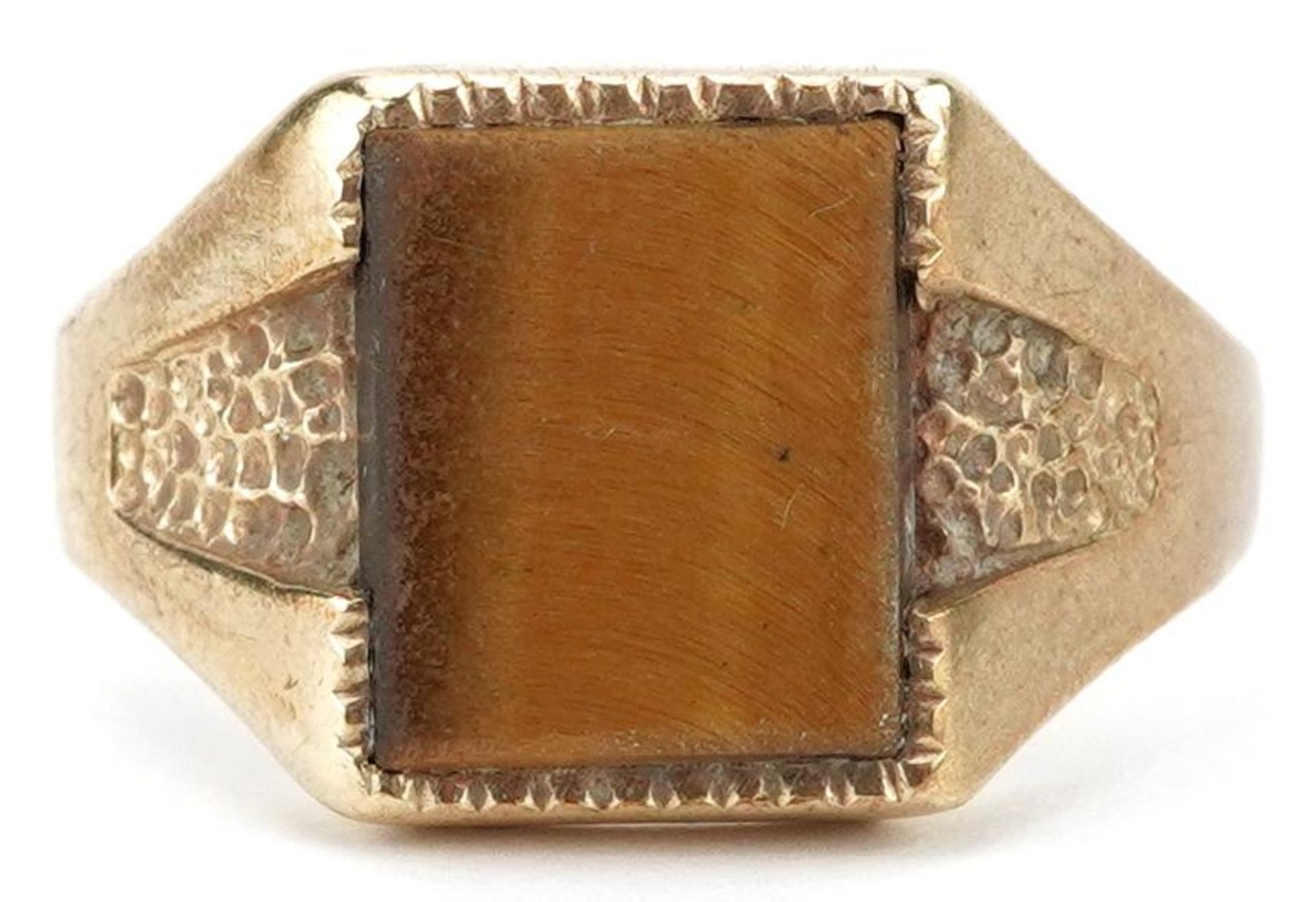 Broken 9ct gold tiger's eye signet ring, 4.5g