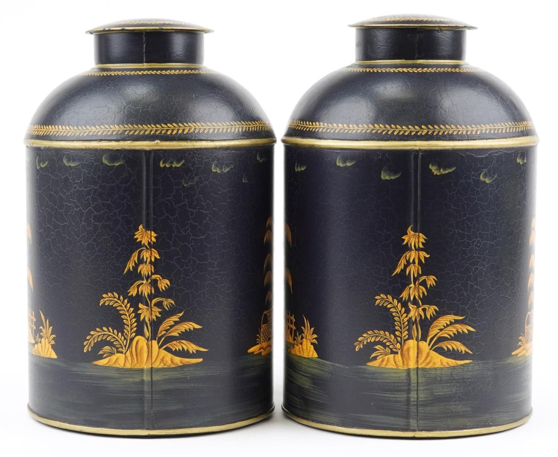 Pair of Toleware cannisters decorated in the chinoiserie manner with fishermen, 36cm high - Bild 3 aus 6