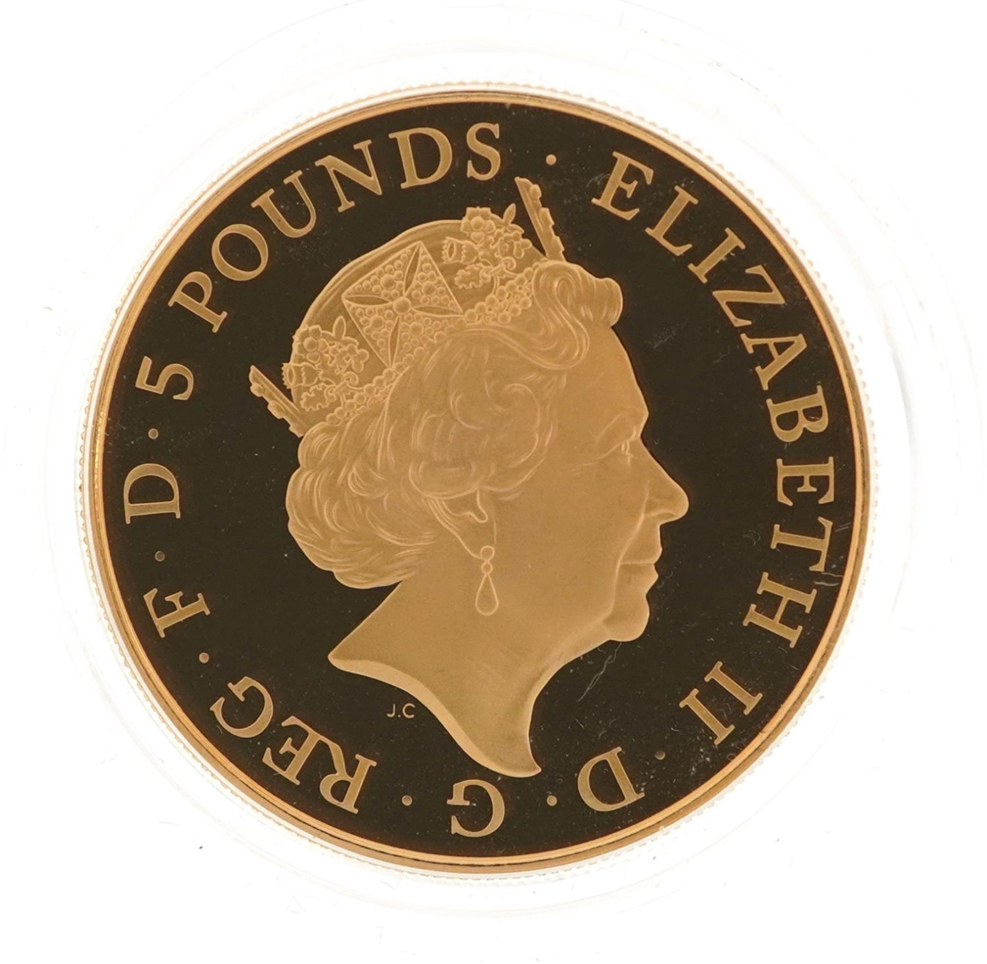 Elizabeth II 2015 gold proof five pound coin commemorating the christening of HRH Princess Charlotte - Bild 3 aus 4