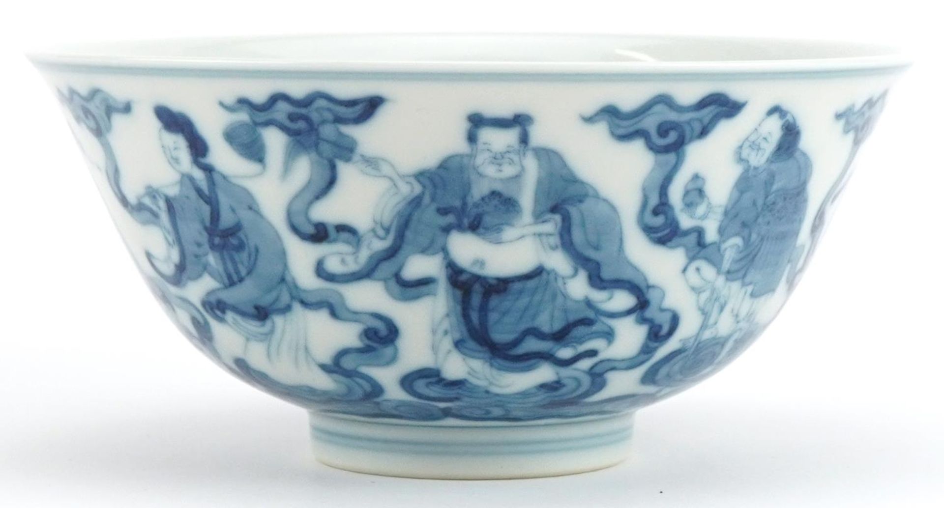 Chinese blue and white porcelain bowls hand painted with immortals amongst clouds, six figure - Bild 4 aus 7