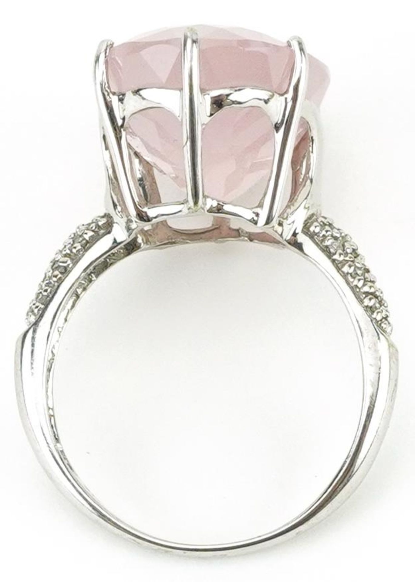 9ct white gold pink quartz ring with diamond set shoulders, the quartz approximately 17.80mm x 13. - Bild 4 aus 6