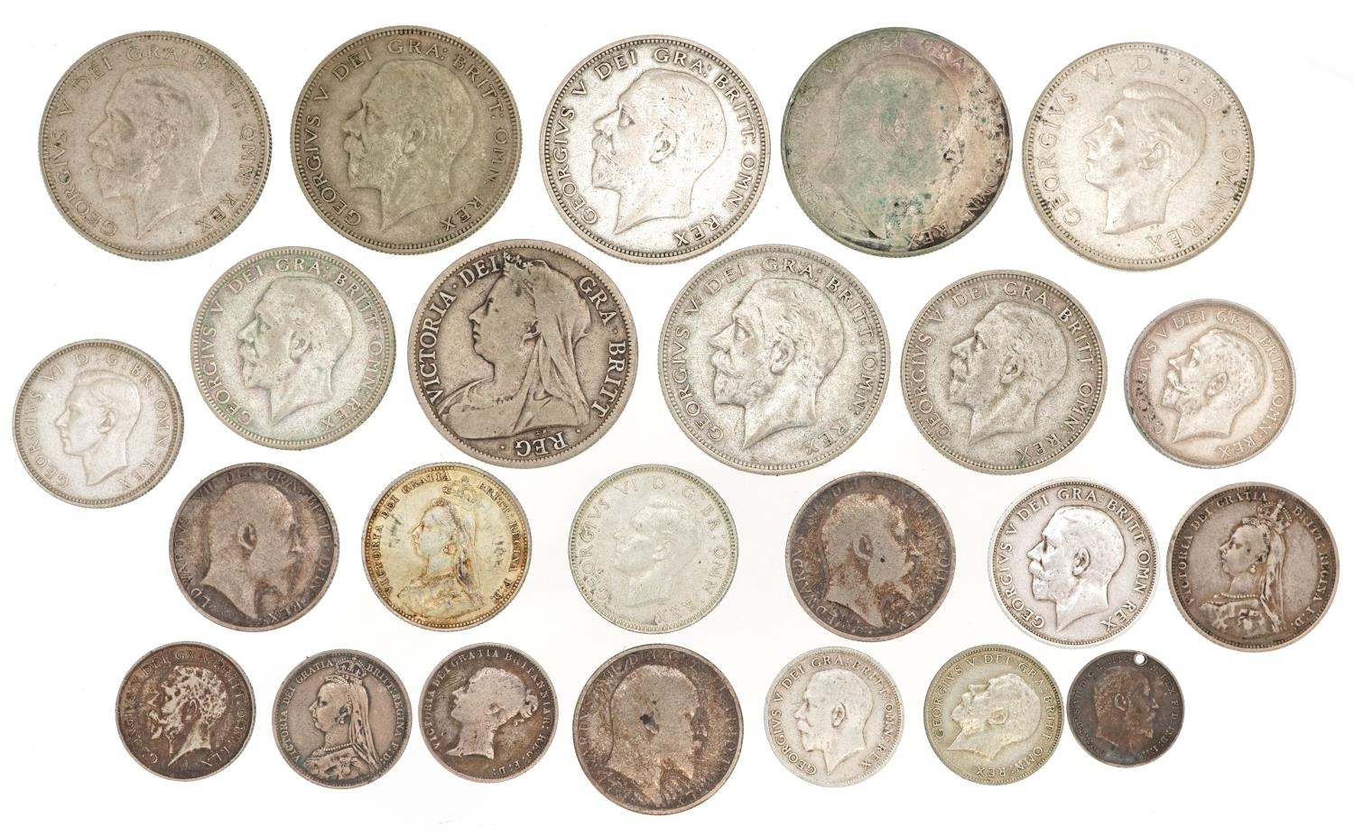 Victorian and later British coinage including 1898 half crown, 1866 sixpence and shillings, 140g - Image 4 of 6