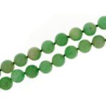 Chinese green jade bead necklace, 86cm in length, 166.2g