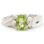 9ct white gold green stone ring, possibly tourmaline, size N, 3.1g