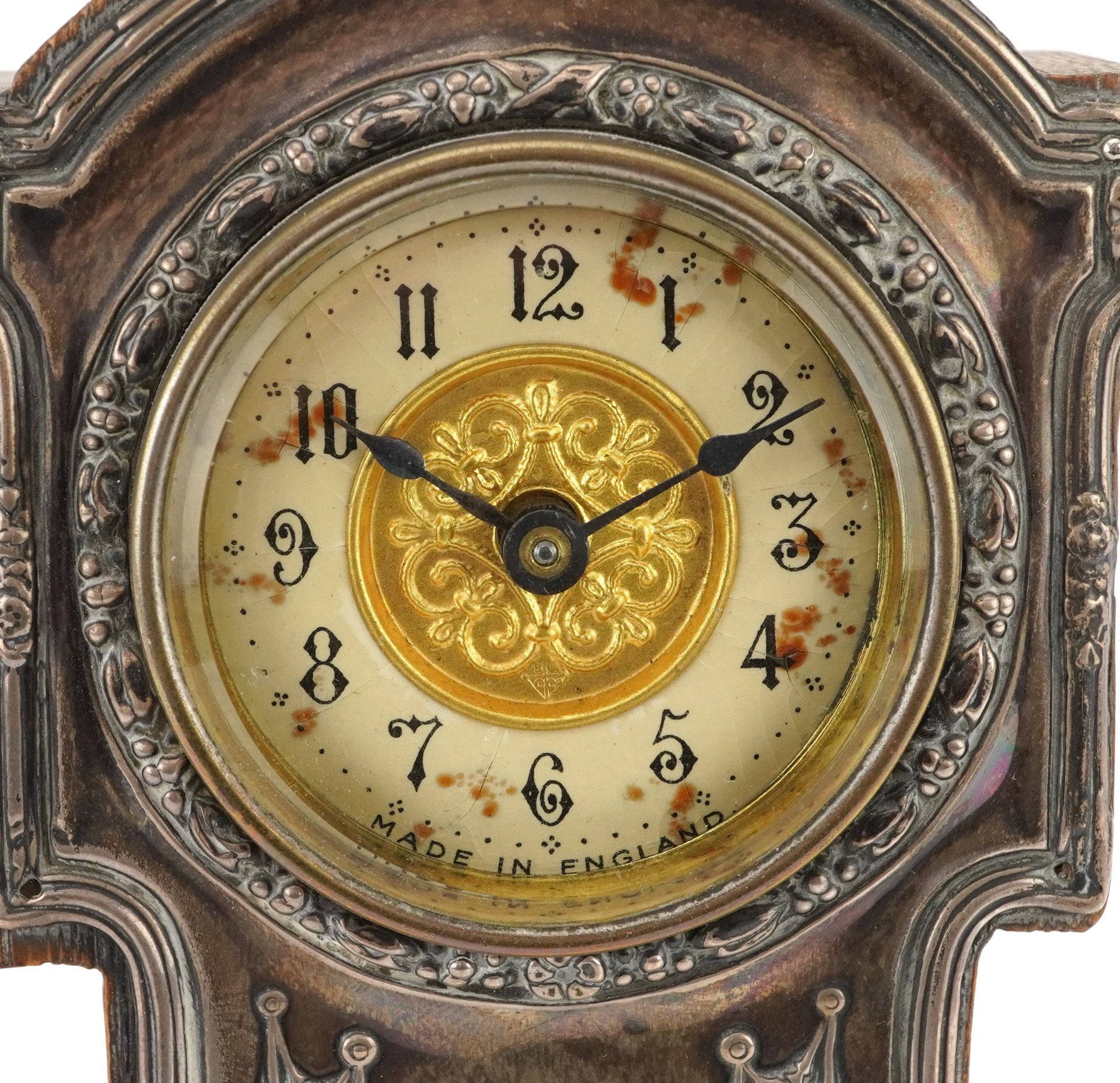 Art Nouveau silver mounted oak strut clock in the form of a longcase clock having enamelled dial - Bild 3 aus 6