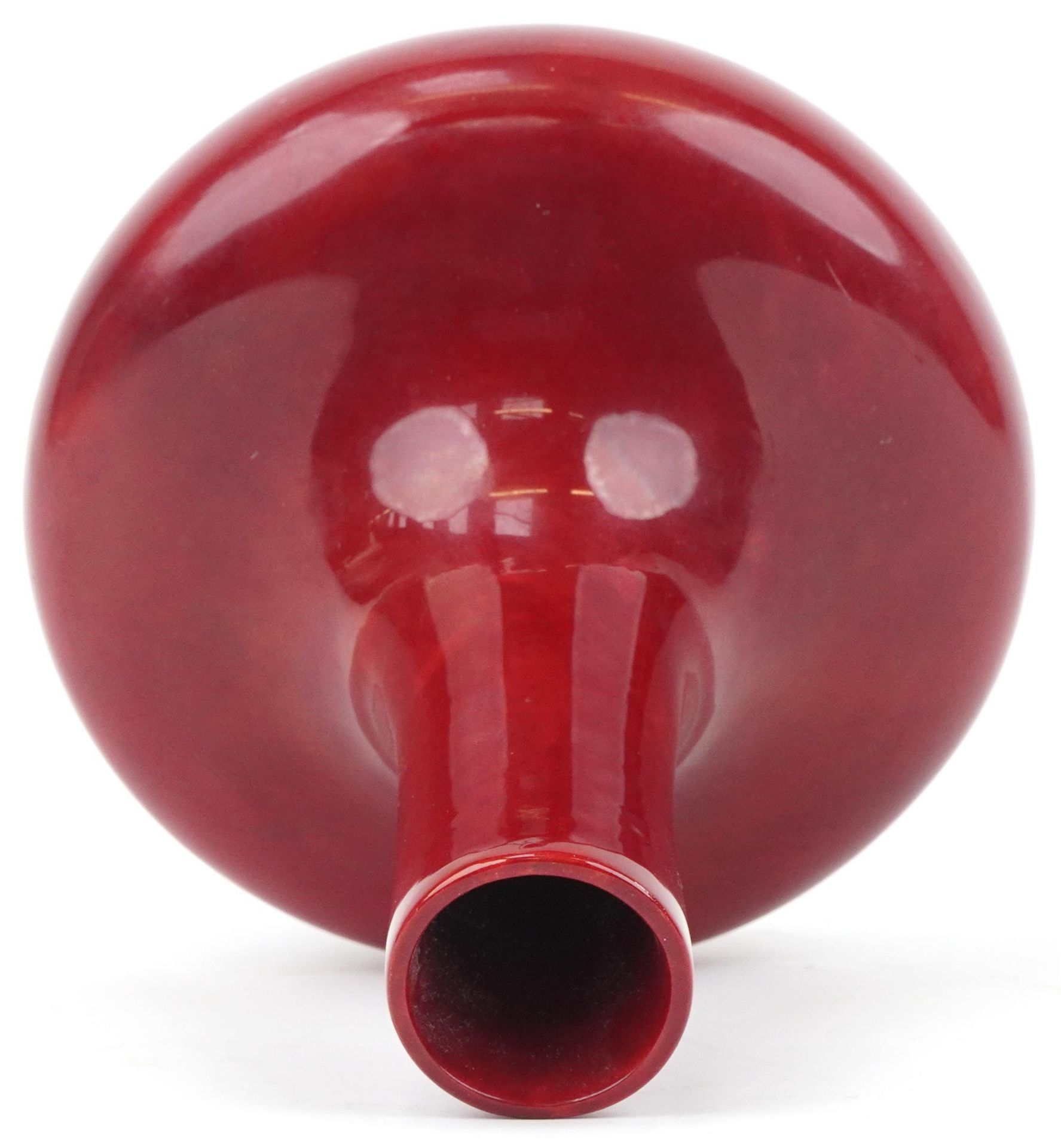 Large Bernard Moore red flambe vase, inscribed Bernard Moore to the base, numbered 1070, 25cm high - Image 3 of 6