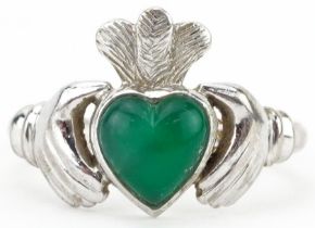 18ct white gold emerald Claddagh ring, size L, 4.3g