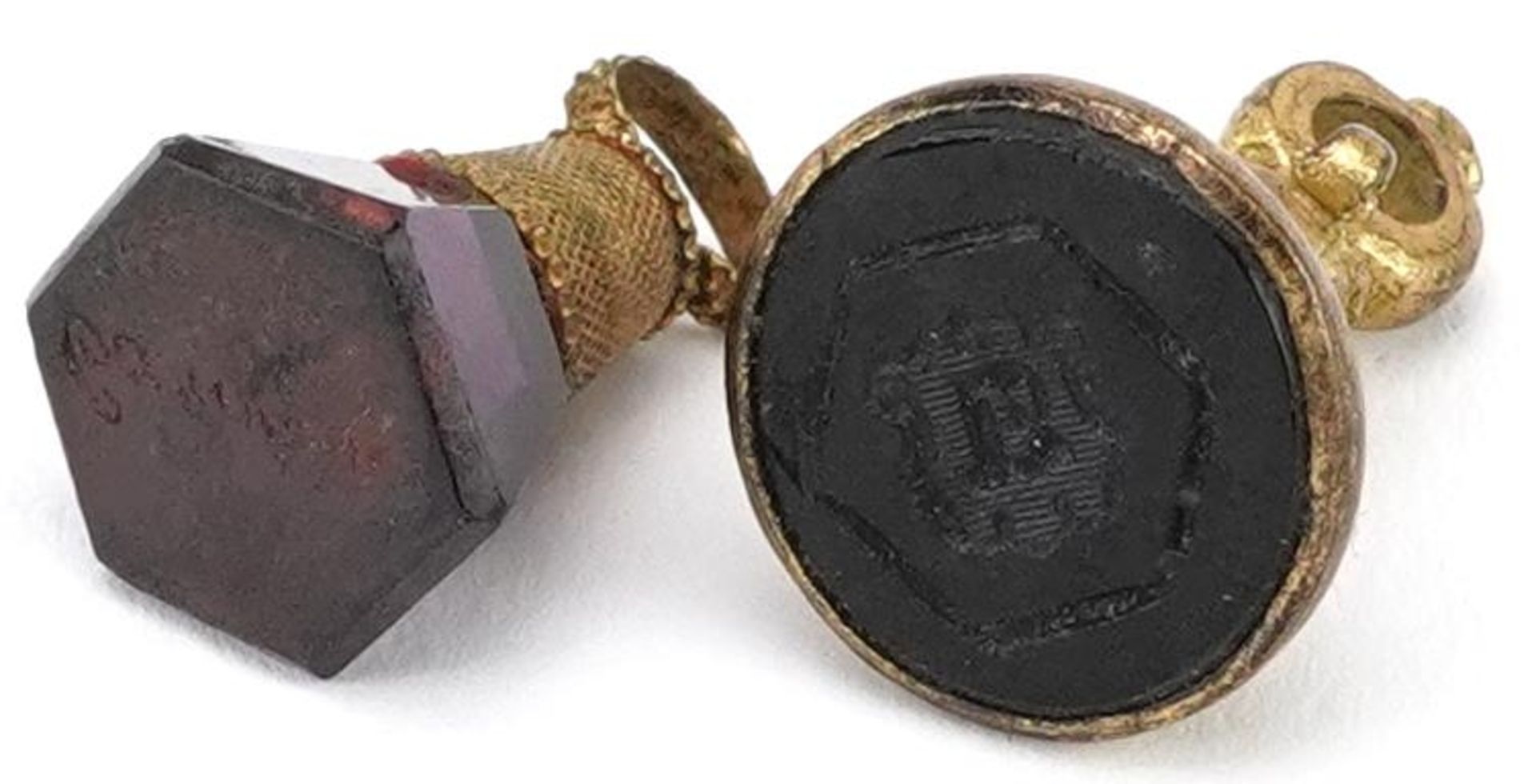 Two antique yellow metal intaglio glass seal fobs, the largest 2cm high, total 4.7g - Image 3 of 3