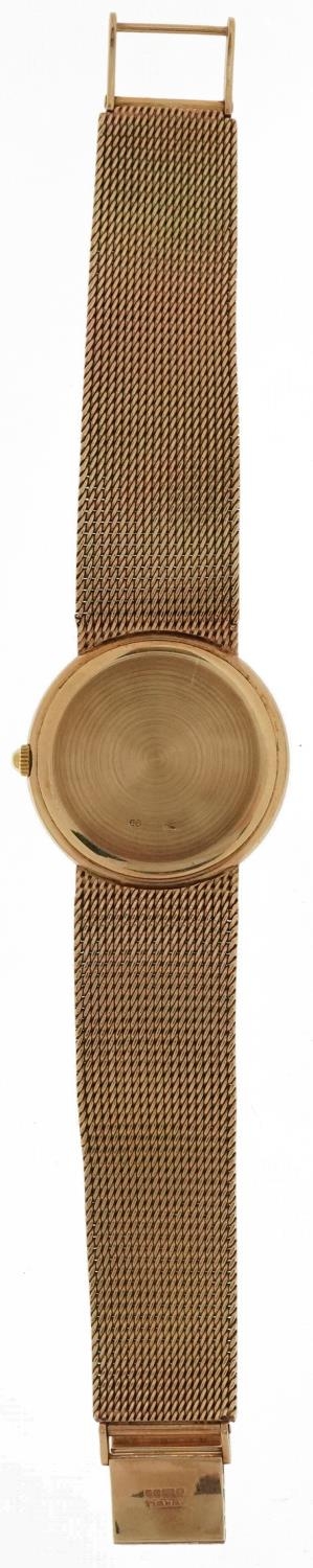 Longines, gentlemen's 9ct gold Longines quartz wristwatch with date aperture on a 9ct gold mesh link - Image 3 of 11