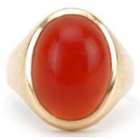 14ct gold cabochon carnelian ring, indistinct marks to the band, size N, 8.6g