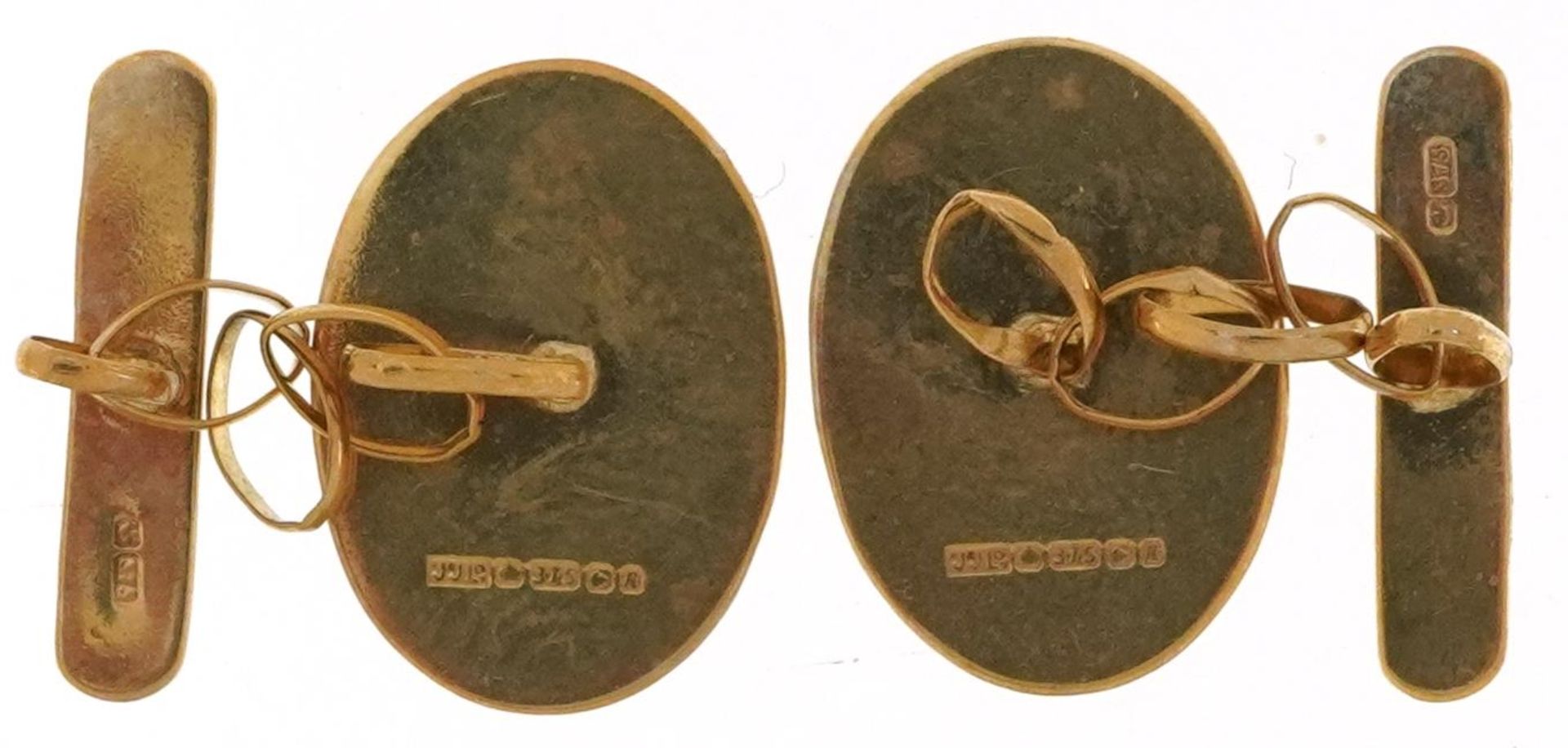 Pair of 9ct gold floral engraved cufflinks, 2.5cm in length, 1.9g - Image 2 of 3