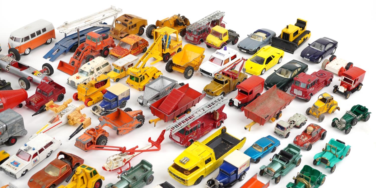 Large collection of vintage and later diecast vehicles and aeroplanes including Matchbox, Lesney, - Image 3 of 5