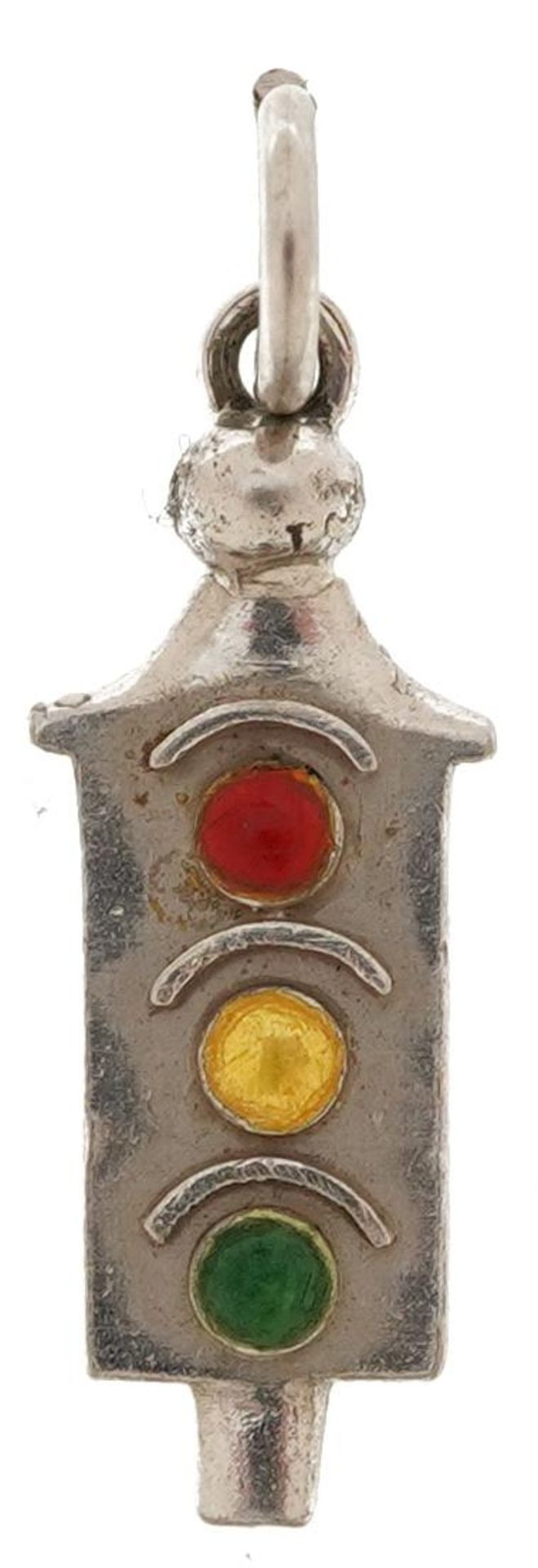 18ct white gold and enamel charm in the form of a traffic light, 1.8cm high, 1.2g