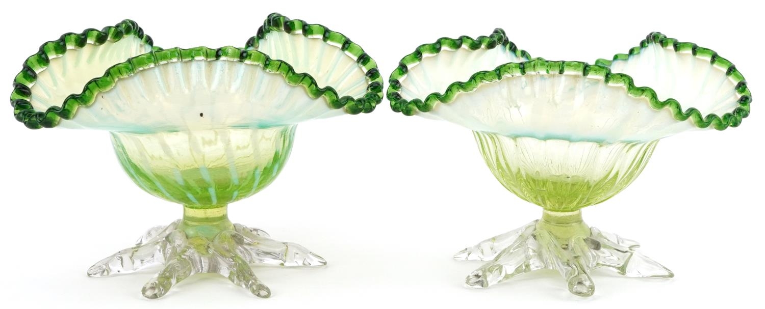 Pair of Victorian six footed Vaseline frilled glass bowls, 12cm in diameter