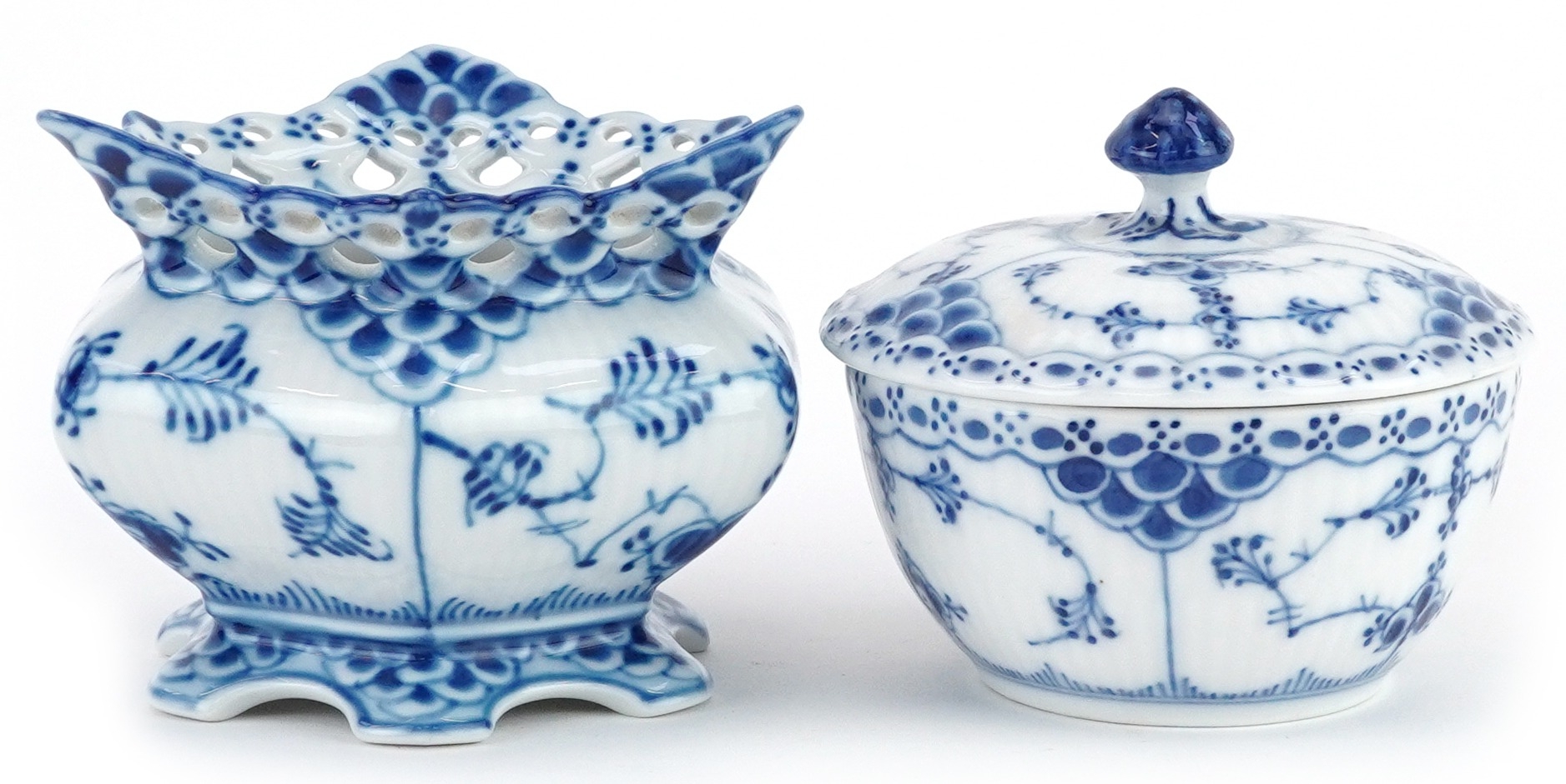 Royal Copenhagen, Danish blue and white Musselmalet porcelain including a pot and cover numbered 459 - Image 3 of 4