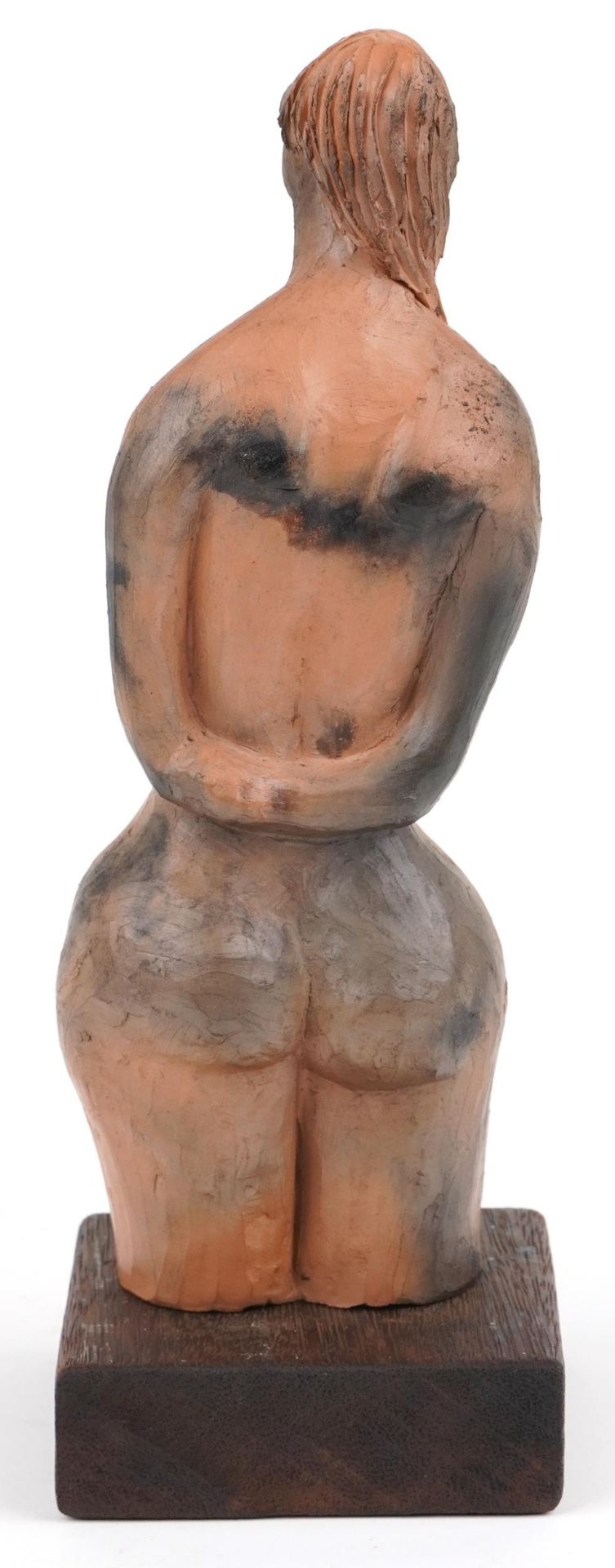 Neil Wilkinson, contemporary Brutalist terracotta sculpture of a nude female raised on square - Image 3 of 5