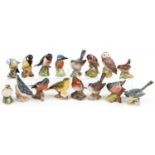 Sixteen Beswick birds including Nuthatch, Whitethroat and Goldcrest, the largest 10.5cm in length