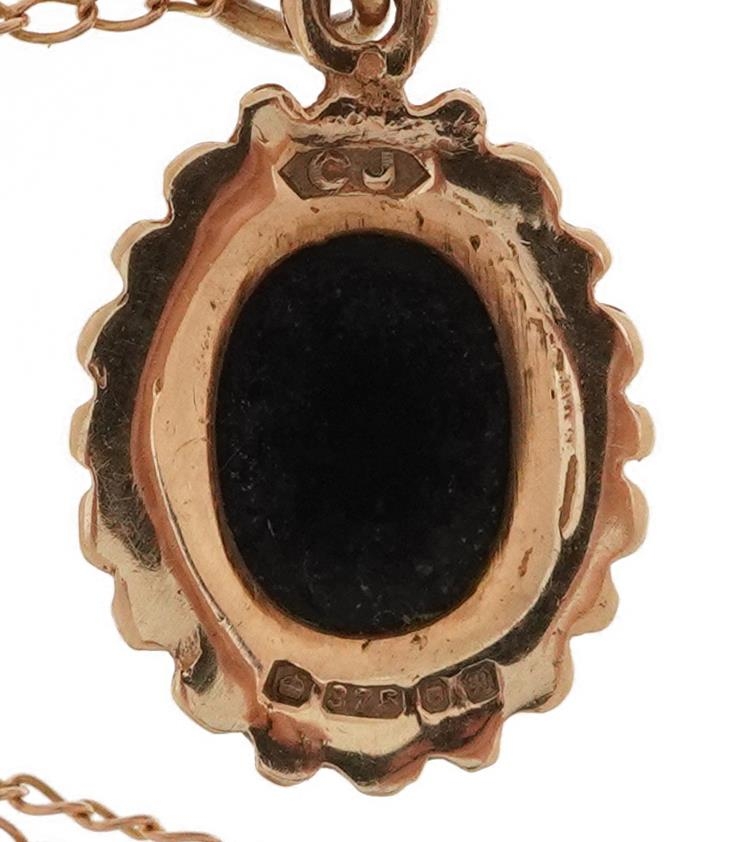 9ct gold and yellow metal jewellery including a 9ct gold necklace, 9ct gold black onyx pendant and a - Image 5 of 5
