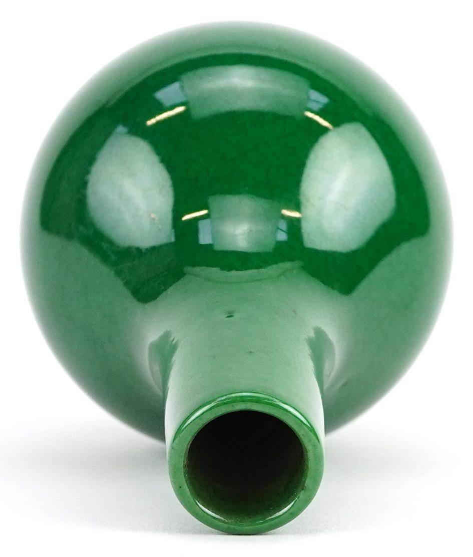 Chinese porcelain vase having a green crackle glaze, 12cm high - Image 5 of 6