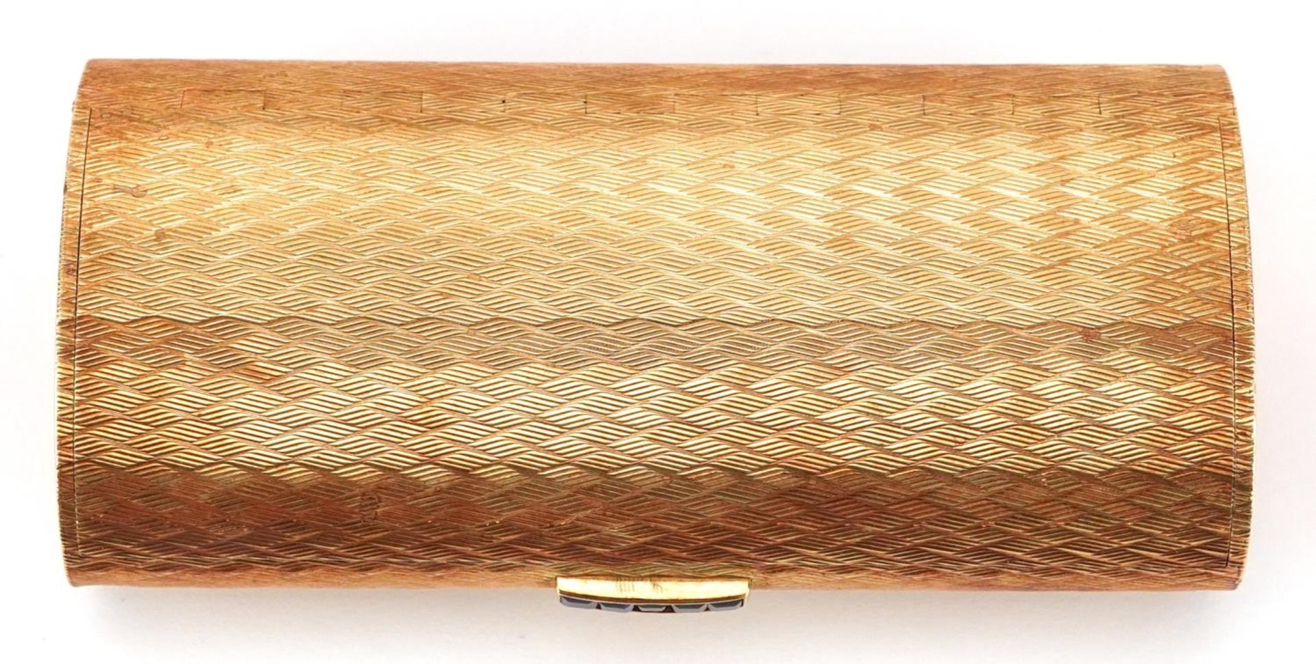 Boucheron, 18ct gold engine turned minaudière with sapphire set clasp, housed in a Boucheron - Bild 5 aus 10