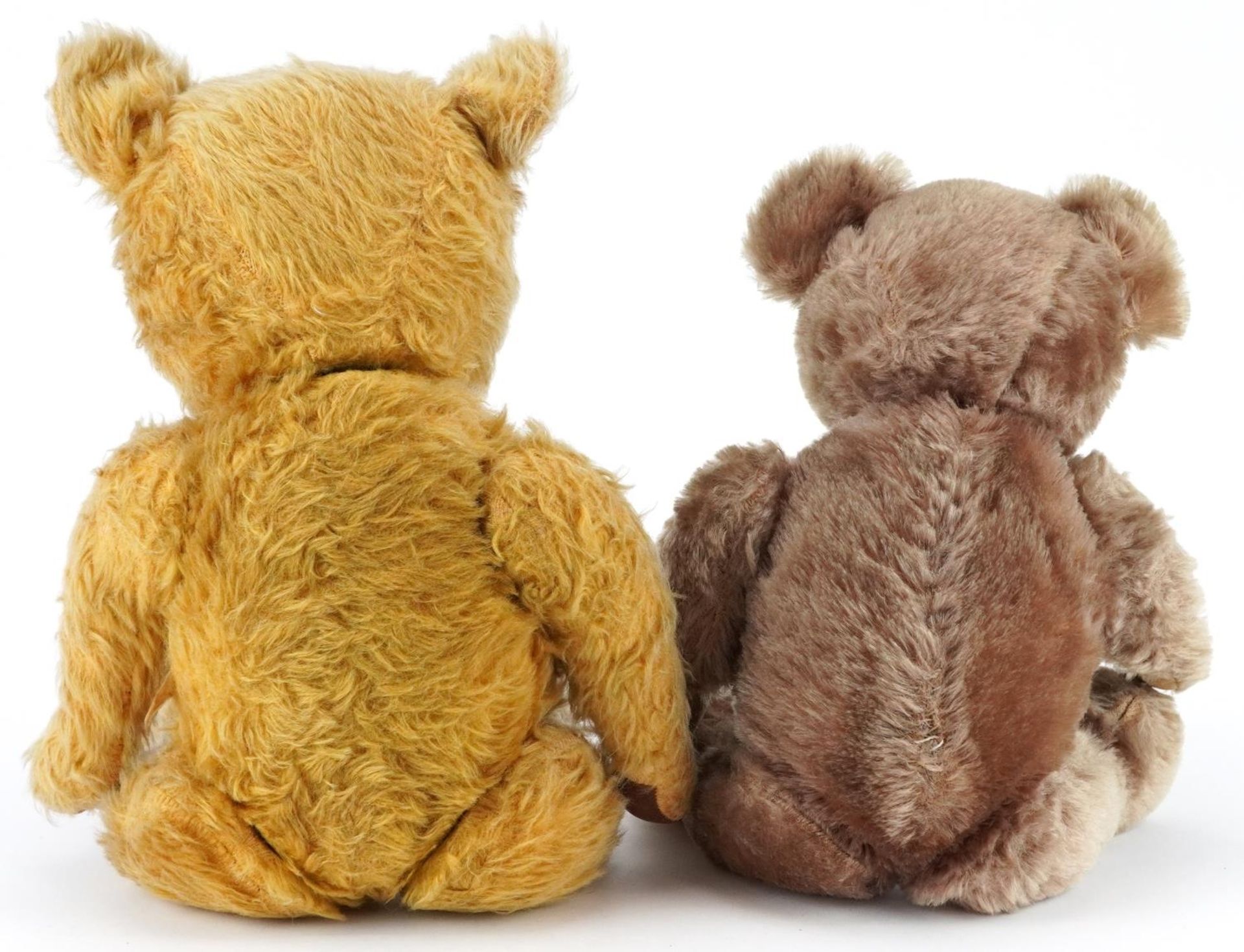 Two early 20th century straw filled teddy bears with jointed limbs including a golden example with - Bild 2 aus 3