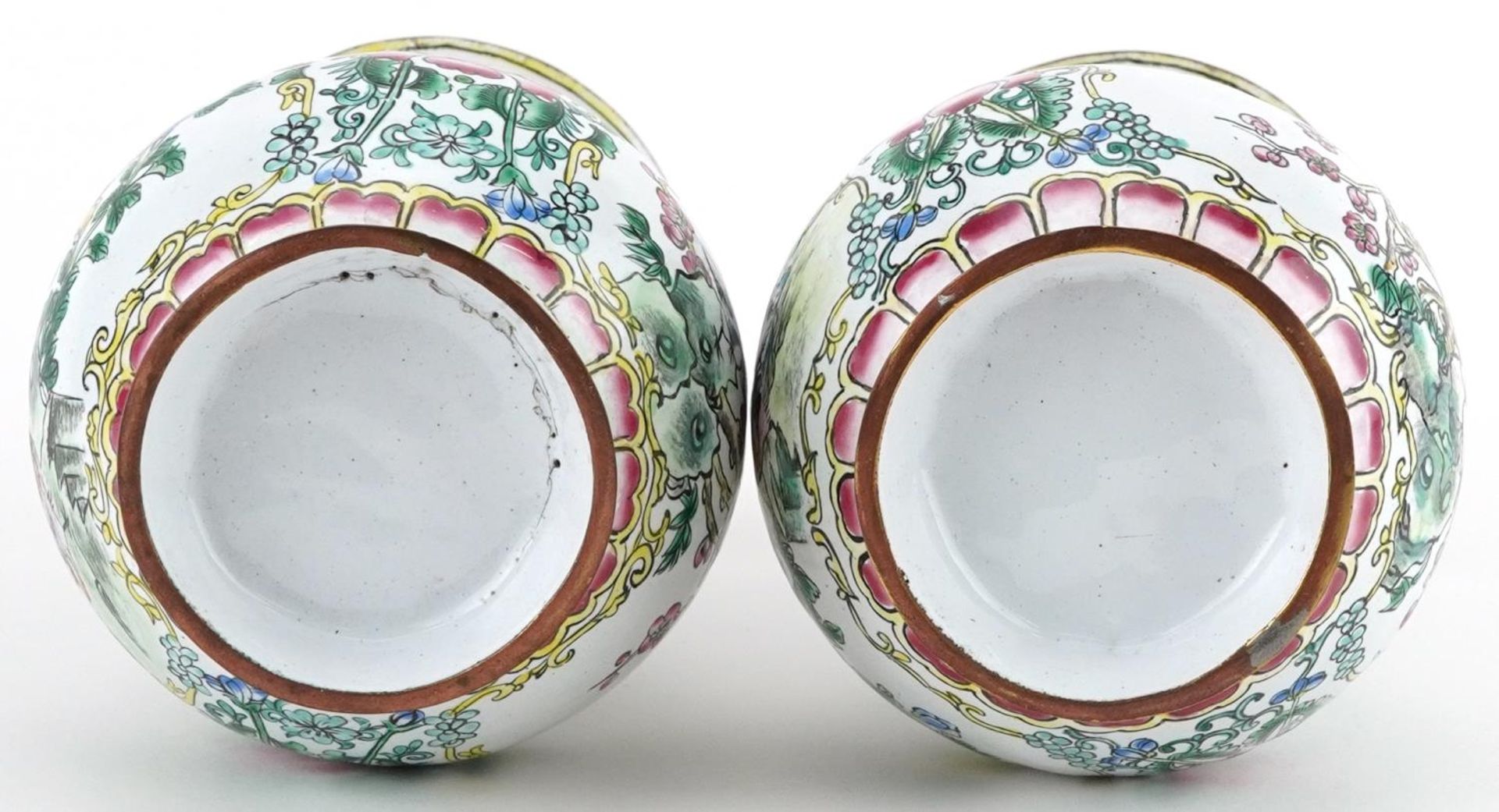 Pair of Chinese Canton enamelled vases hand painted with birds and ducks amongst flowers, each - Bild 6 aus 6