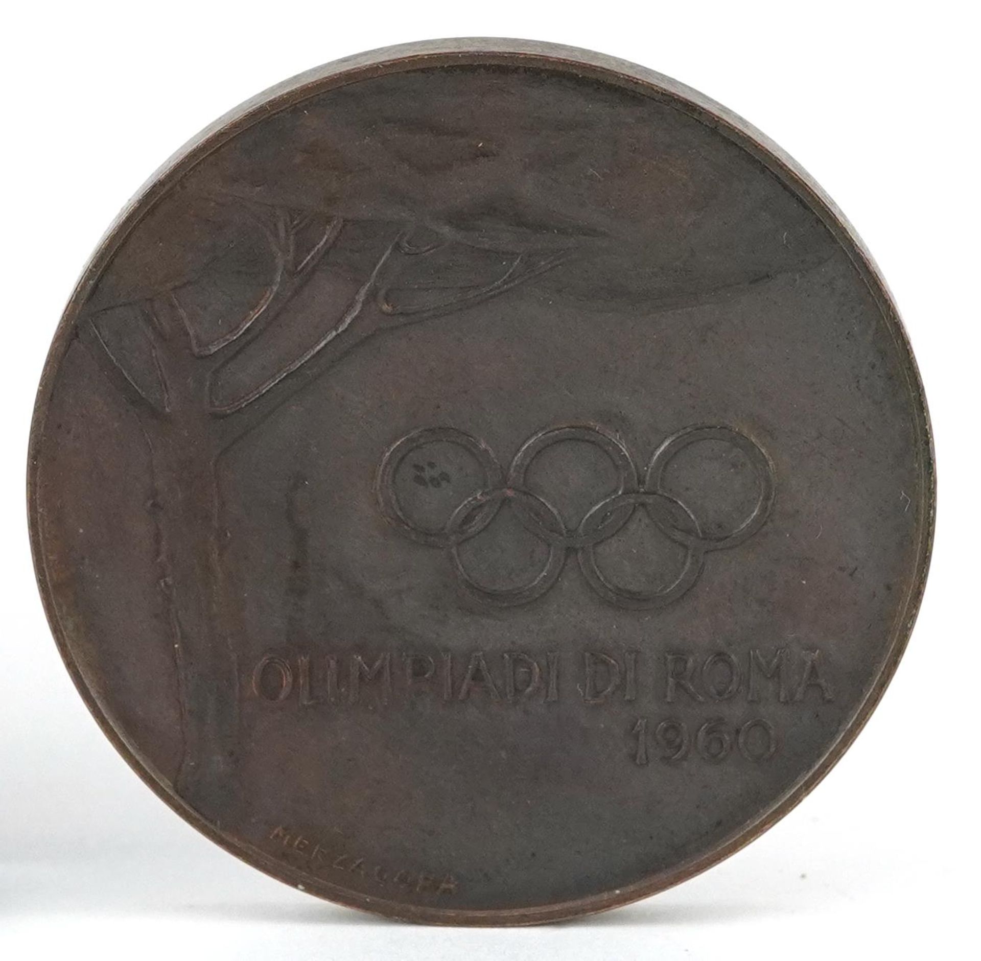 Sporting interest 1960 Olympic bronze medallion and a Italian Athletics Federation desk paperweight, - Bild 4 aus 4