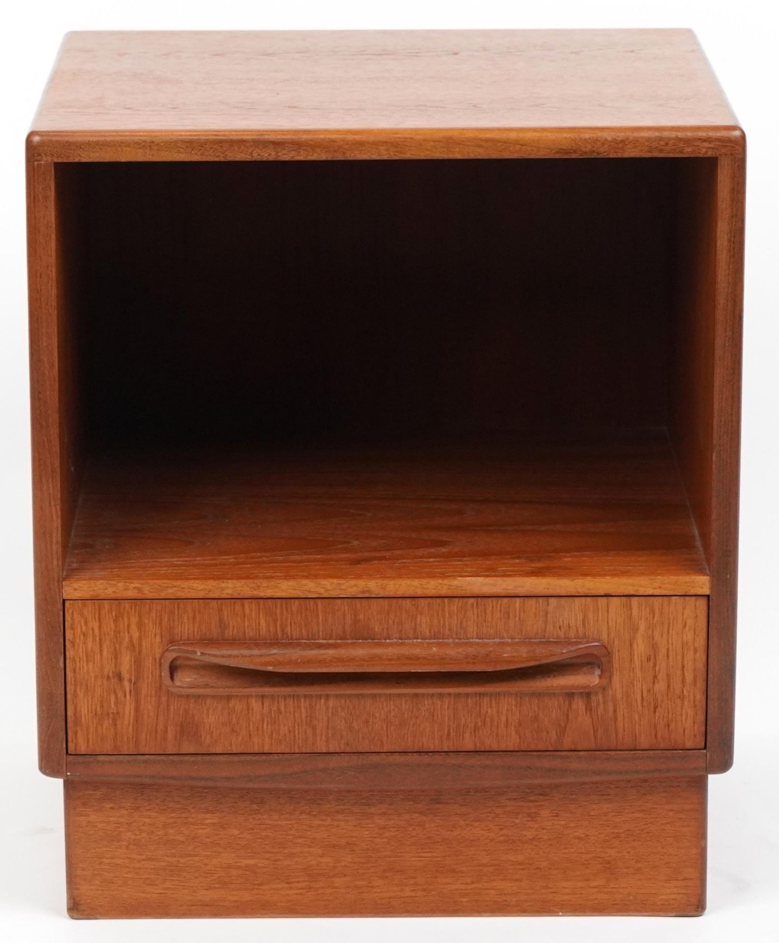 G Plan, Mid century Fresco teak nightstand with base drawer, 54cm H x 46cm W x 41cm D - Bild 2 aus 6
