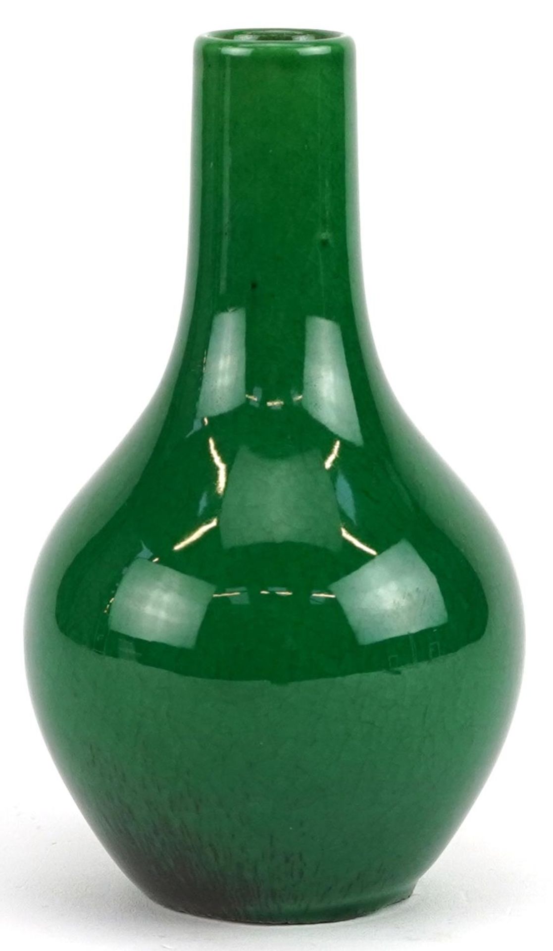 Chinese porcelain vase having a green crackle glaze, 12cm high