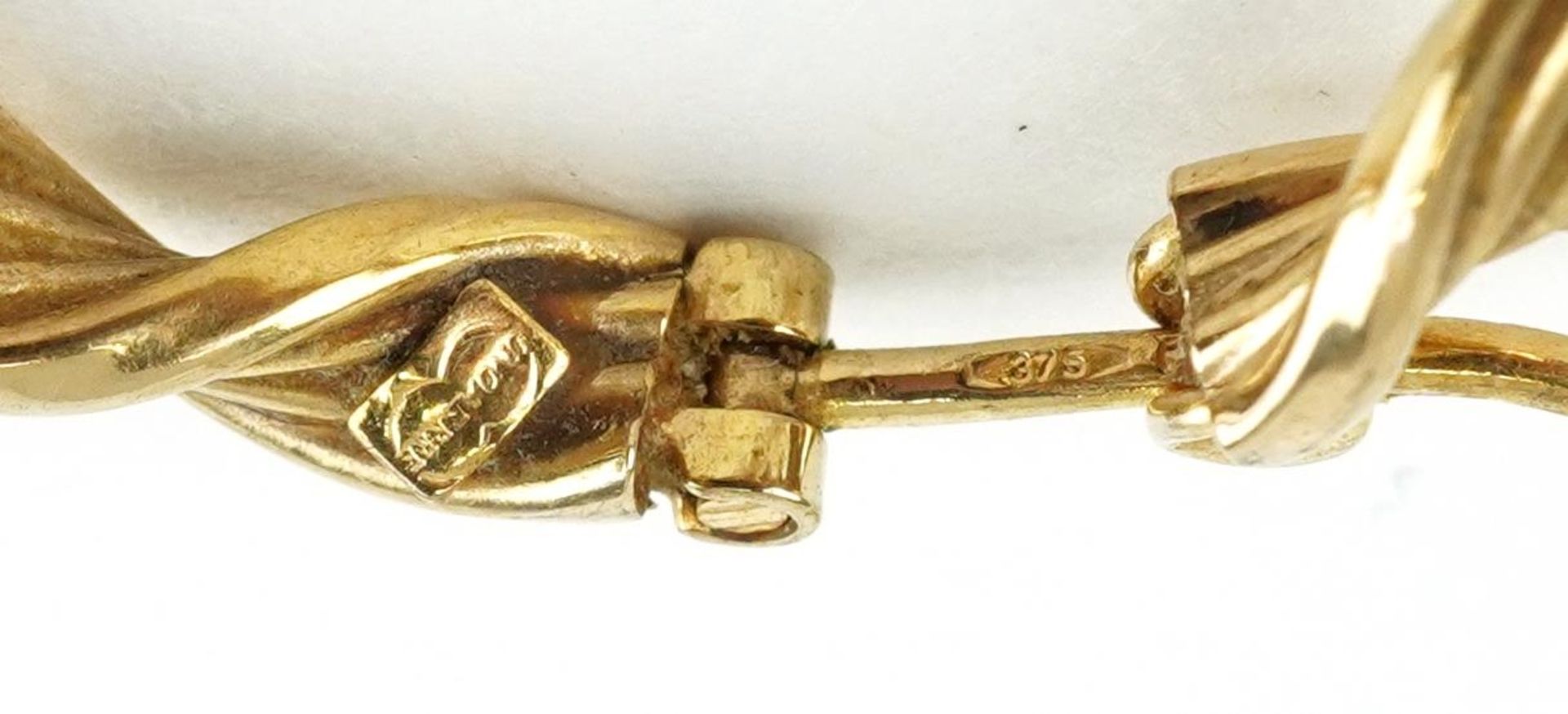 UnoArre, pair of Italian 9ct gold hoop earrings, 2.6cm in diameter, total 2.2g - Bild 3 aus 3