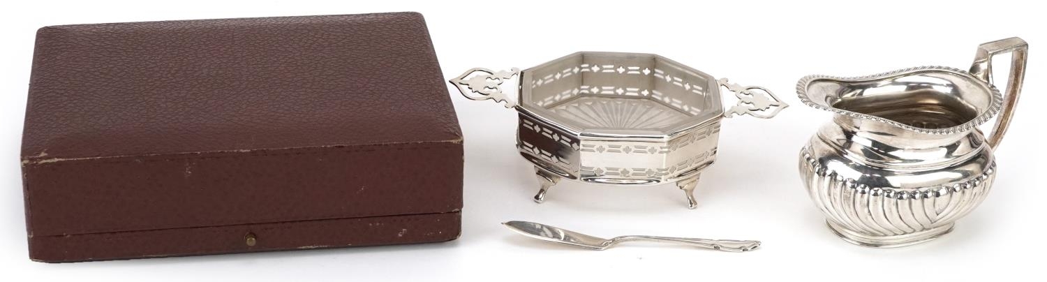 Silver items comprising butter dish with twin handles and knife housed in a fitted case and a Mappin - Image 2 of 7