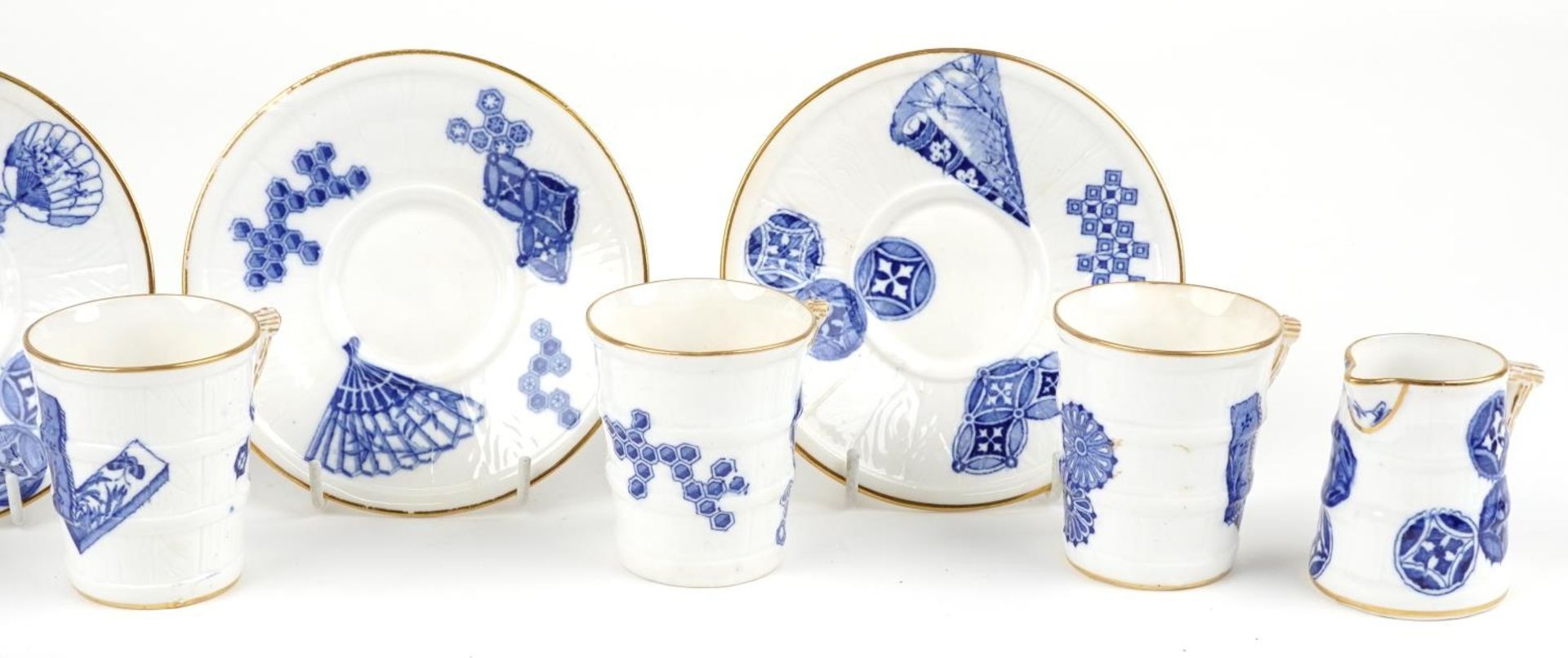 Royal Worcester, Victorian aesthetic naturalistic teaware decorated in the chinoiserie manner with - Bild 4 aus 7