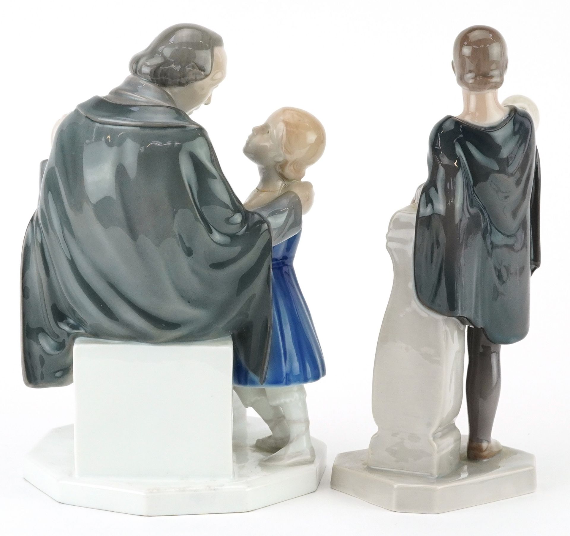 Bing & Grondahl, two Danish porcelain figures and groups including Hamlet To Be or Not To Be by Ebbe - Bild 2 aus 3