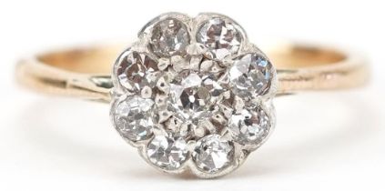 18ct gold diamond flower head cluster ring, total diamond weight approximately 0.26 carat, size K/L,