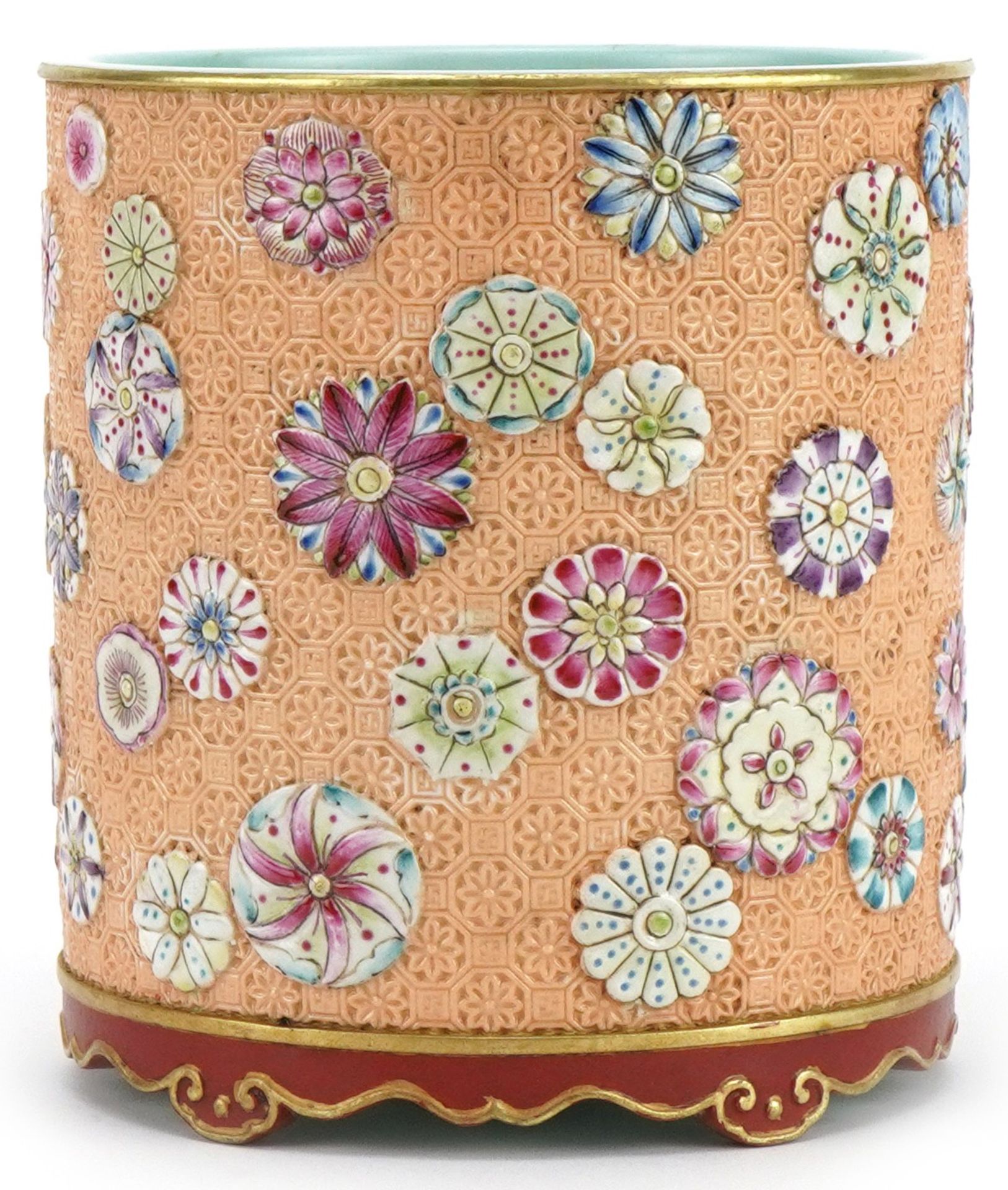 Chinese porcelain cylindrical brush pot hand painted in the famille rose palette and decorated in