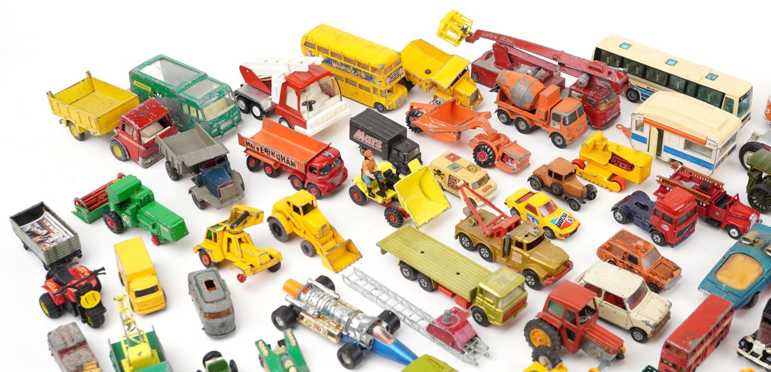 Large collection of vintage and later diecast vehicles and aeroplanes including Matchbox, Lesney, - Image 2 of 5