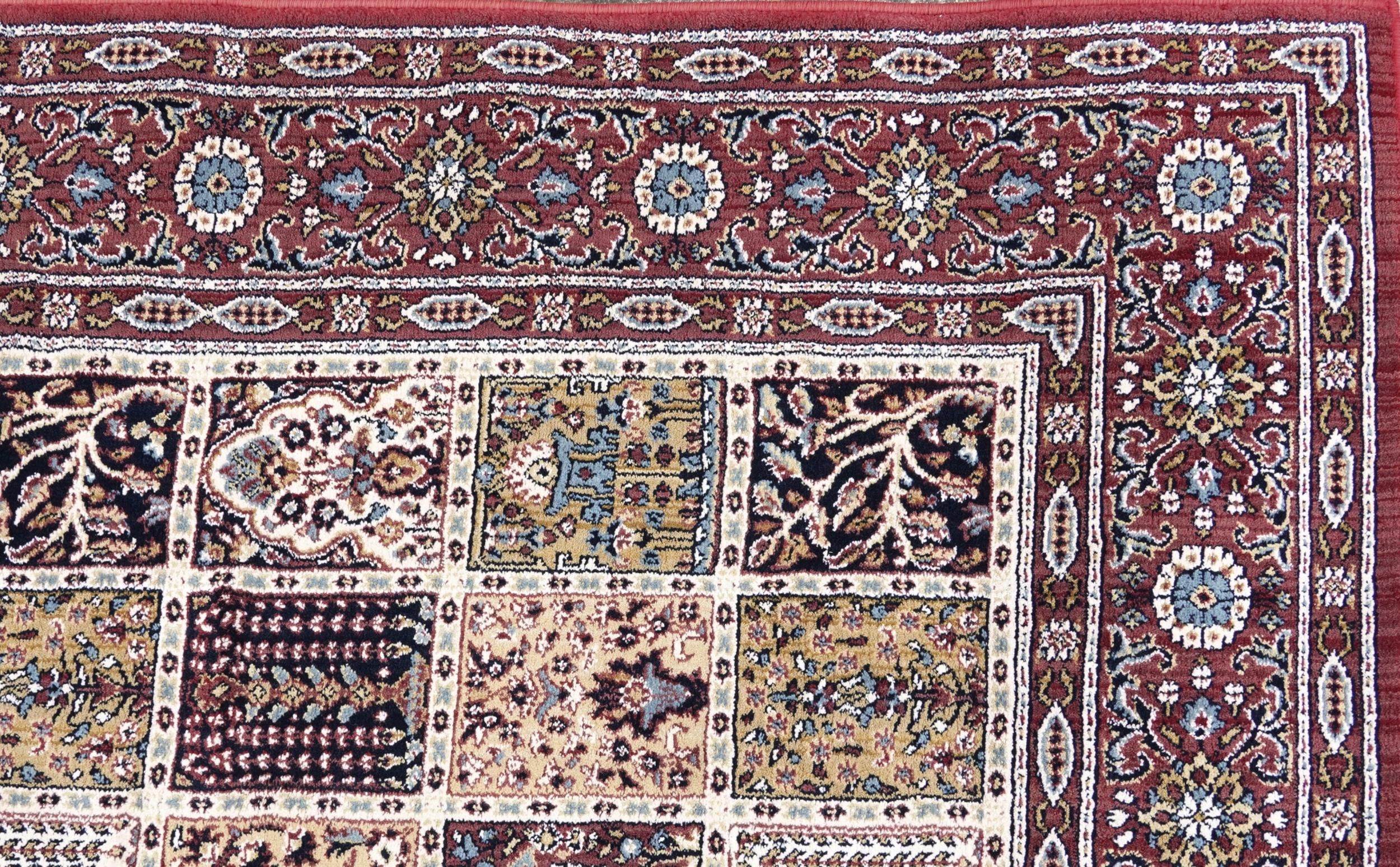 Pair of rectangular Persian style Valby Ruta rugs, each 195cm x 133cm - Image 4 of 13