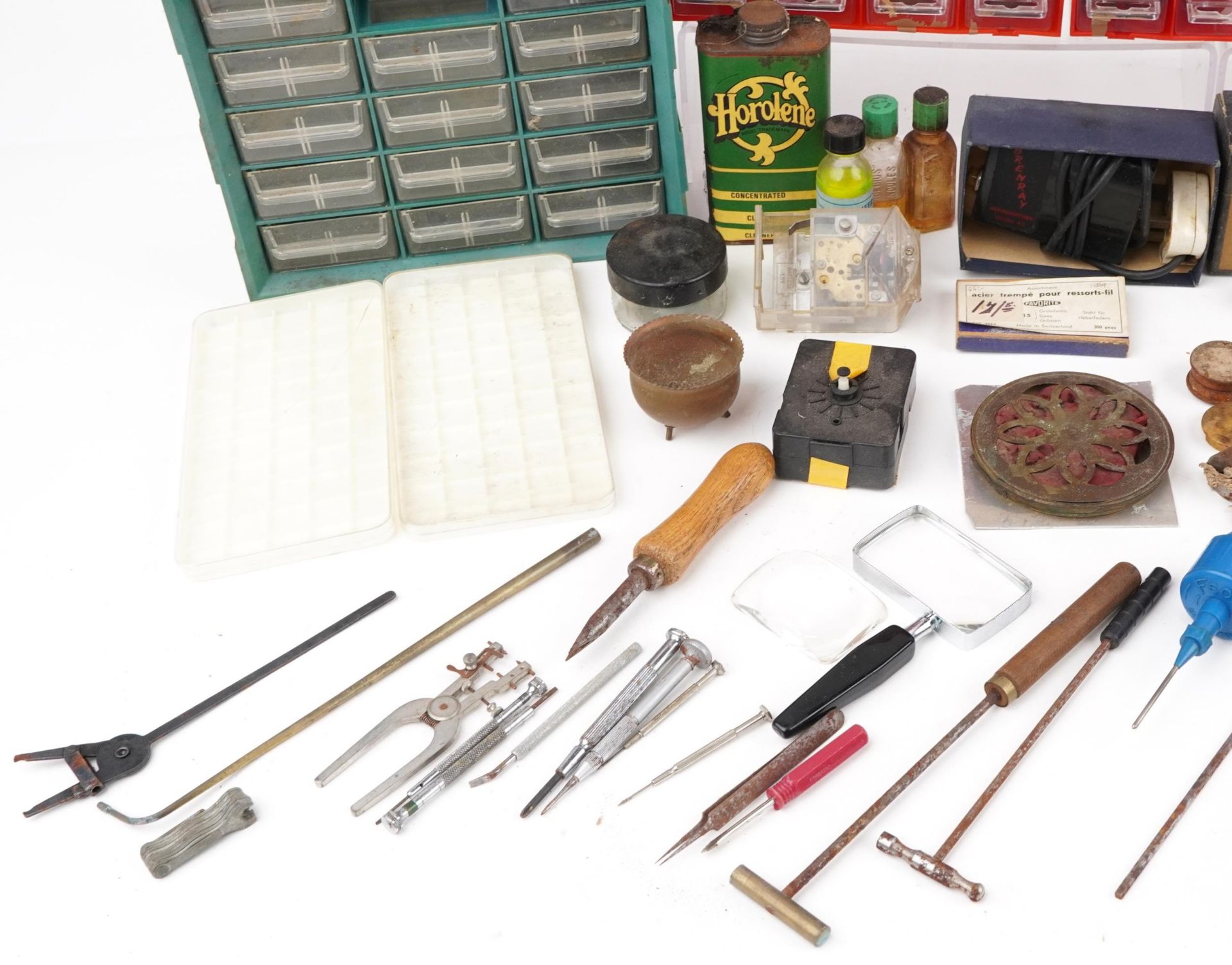 Collection of horological interest clock and watchmaker's parts, predominantly arranged in drawers - Image 5 of 7