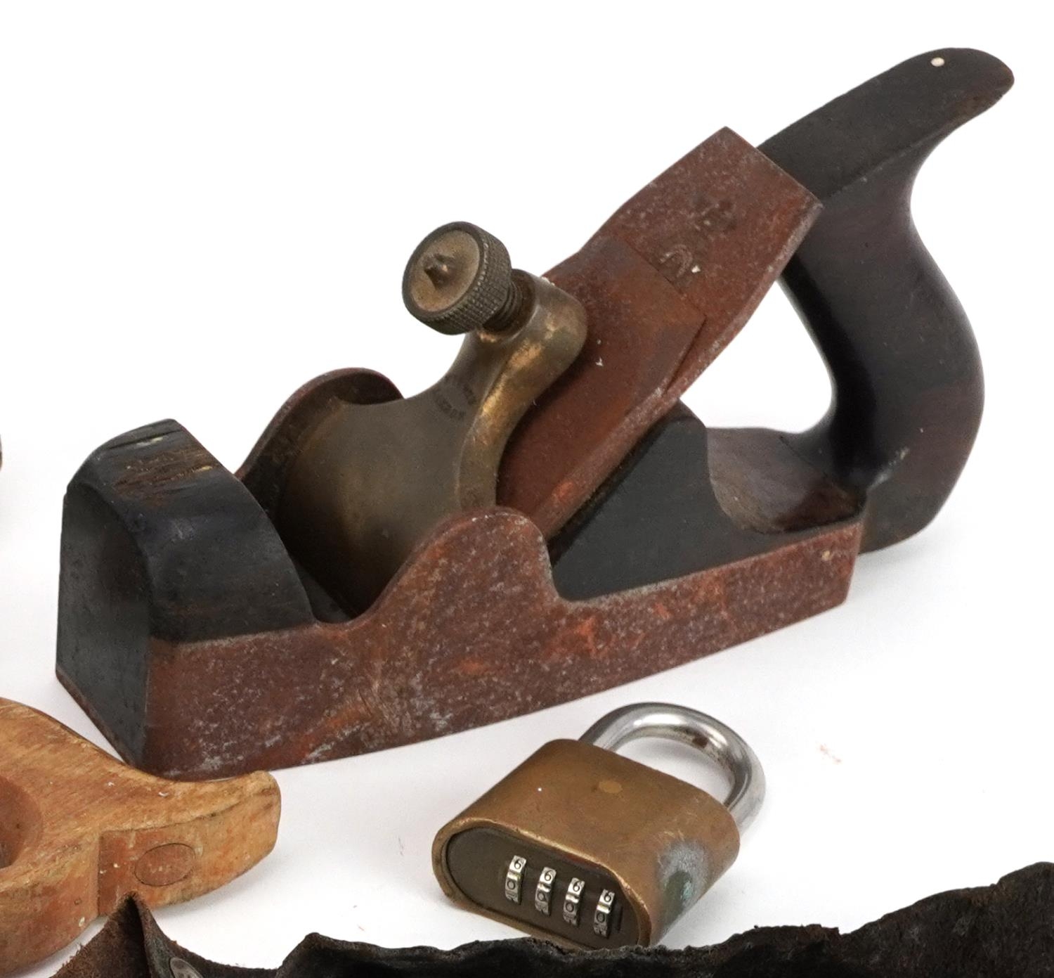 Victorian and later tools including a Victorian rosewood Norris smoothing plane, Record O5OC - Image 3 of 10