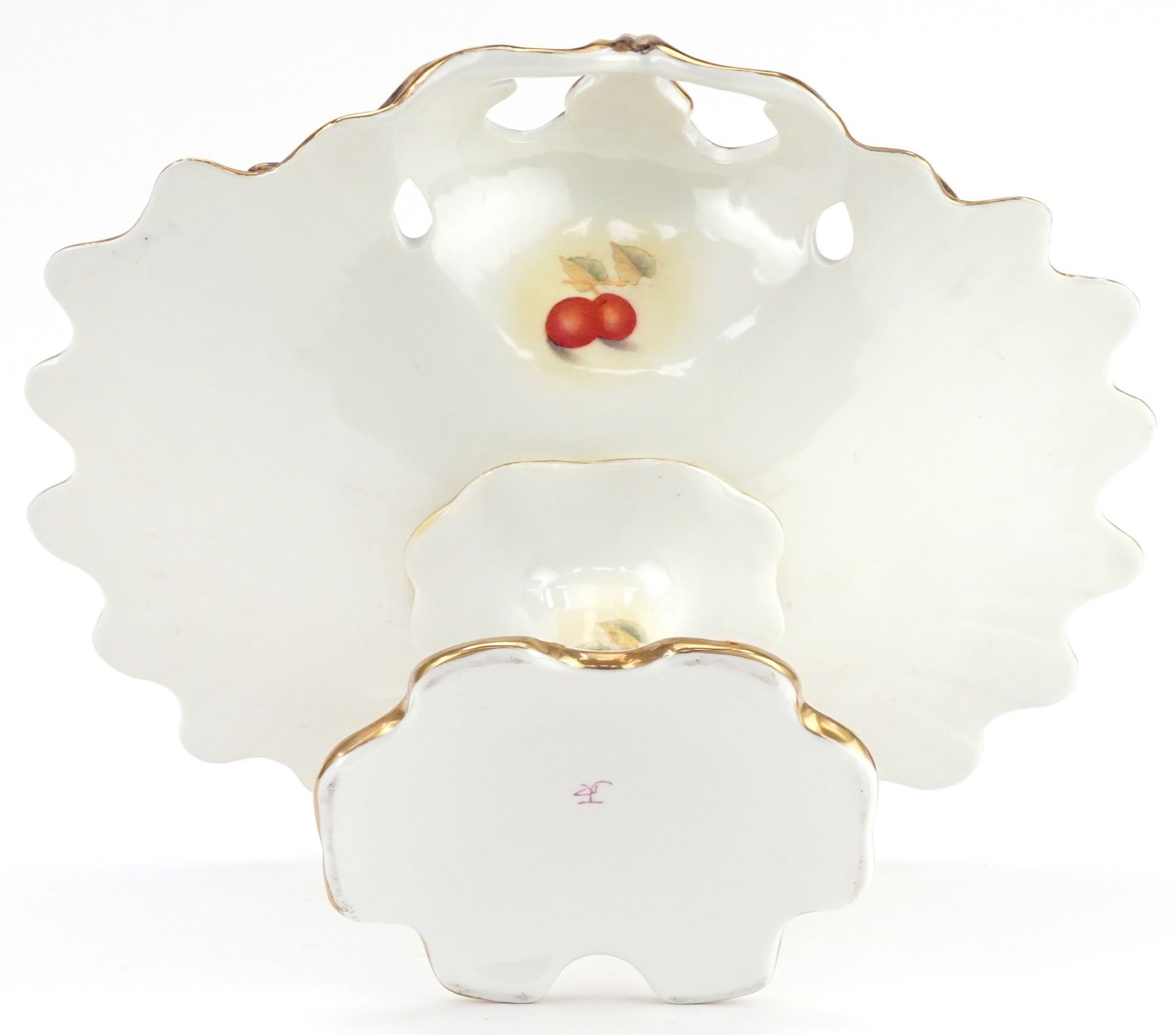 Aynsley or Worcester style pedestal porcelain centrepiece hand painted and decorated with fruit, - Bild 6 aus 6