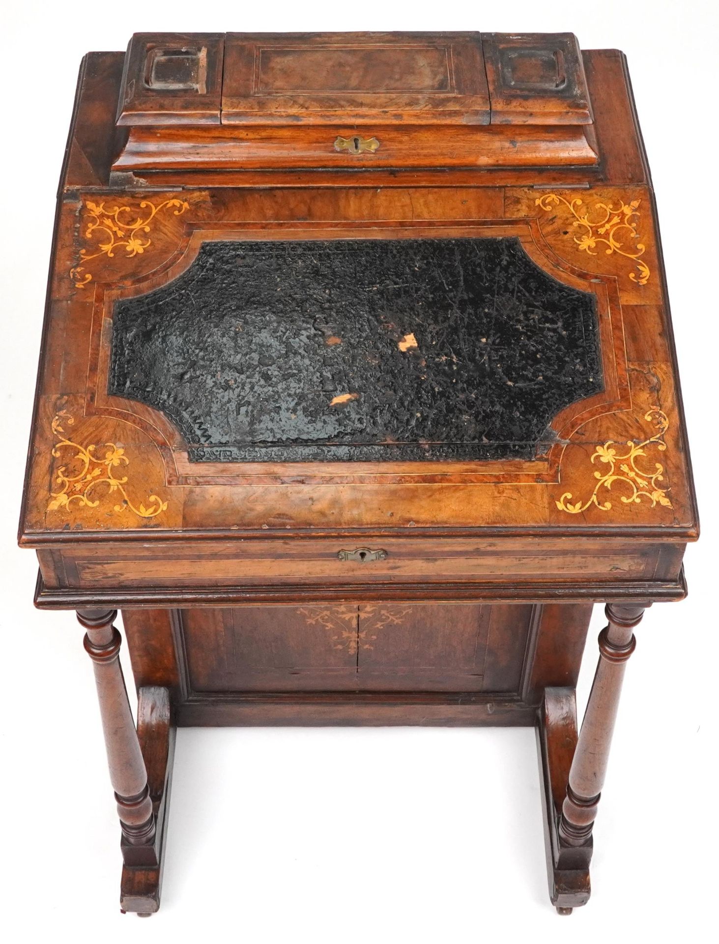 Victorian inlaid walnut and rosewood Davenport with lift up tops and side cupboard enclosing three - Bild 4 aus 5
