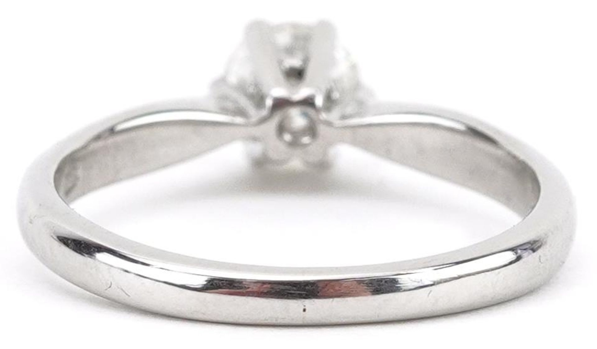 Platinum diamond solitaire ring, the diamond approximately 0.50 carat, size K/L, 3.7g - Bild 2 aus 6